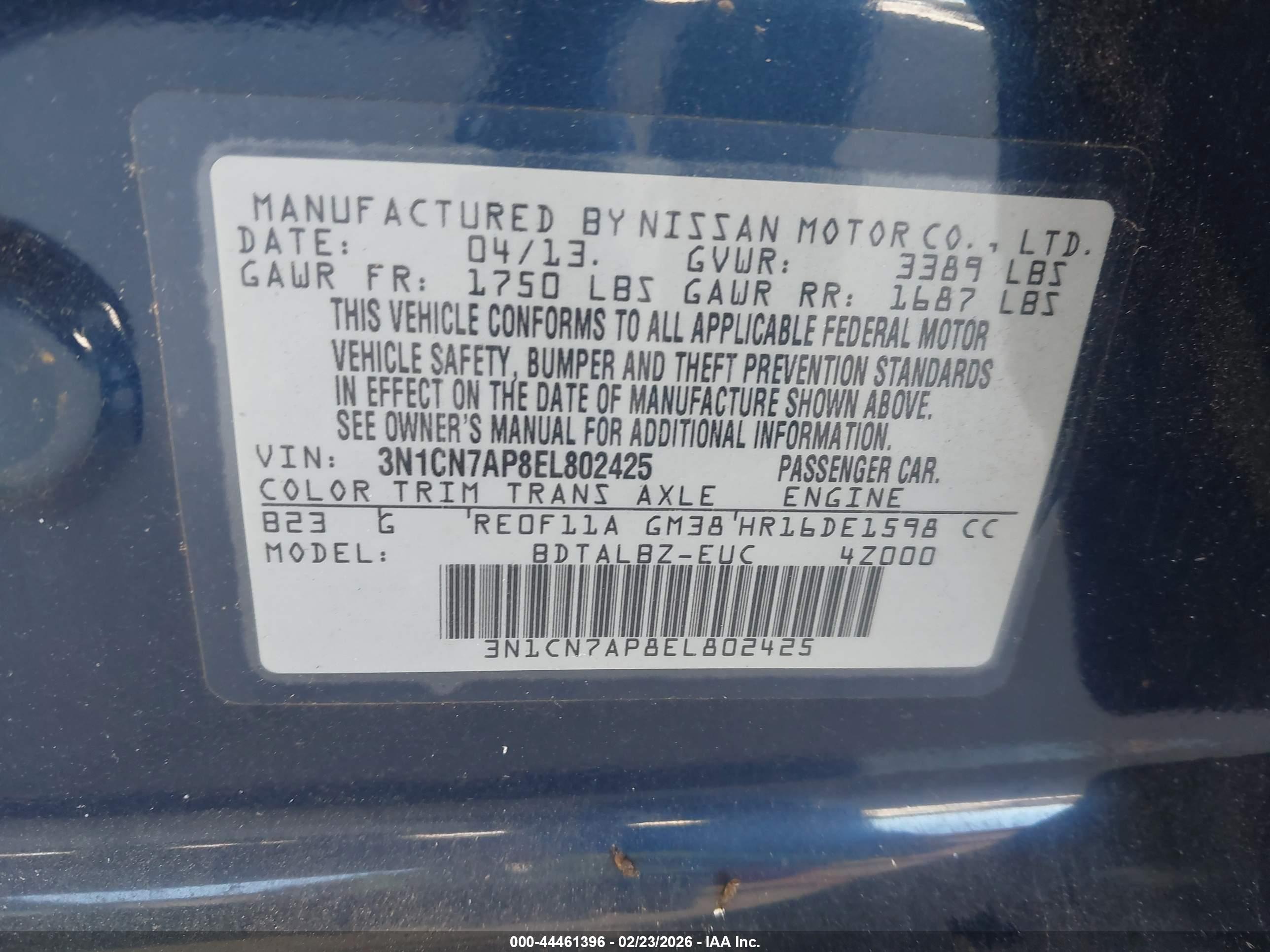 NISSAN VERSA image 9