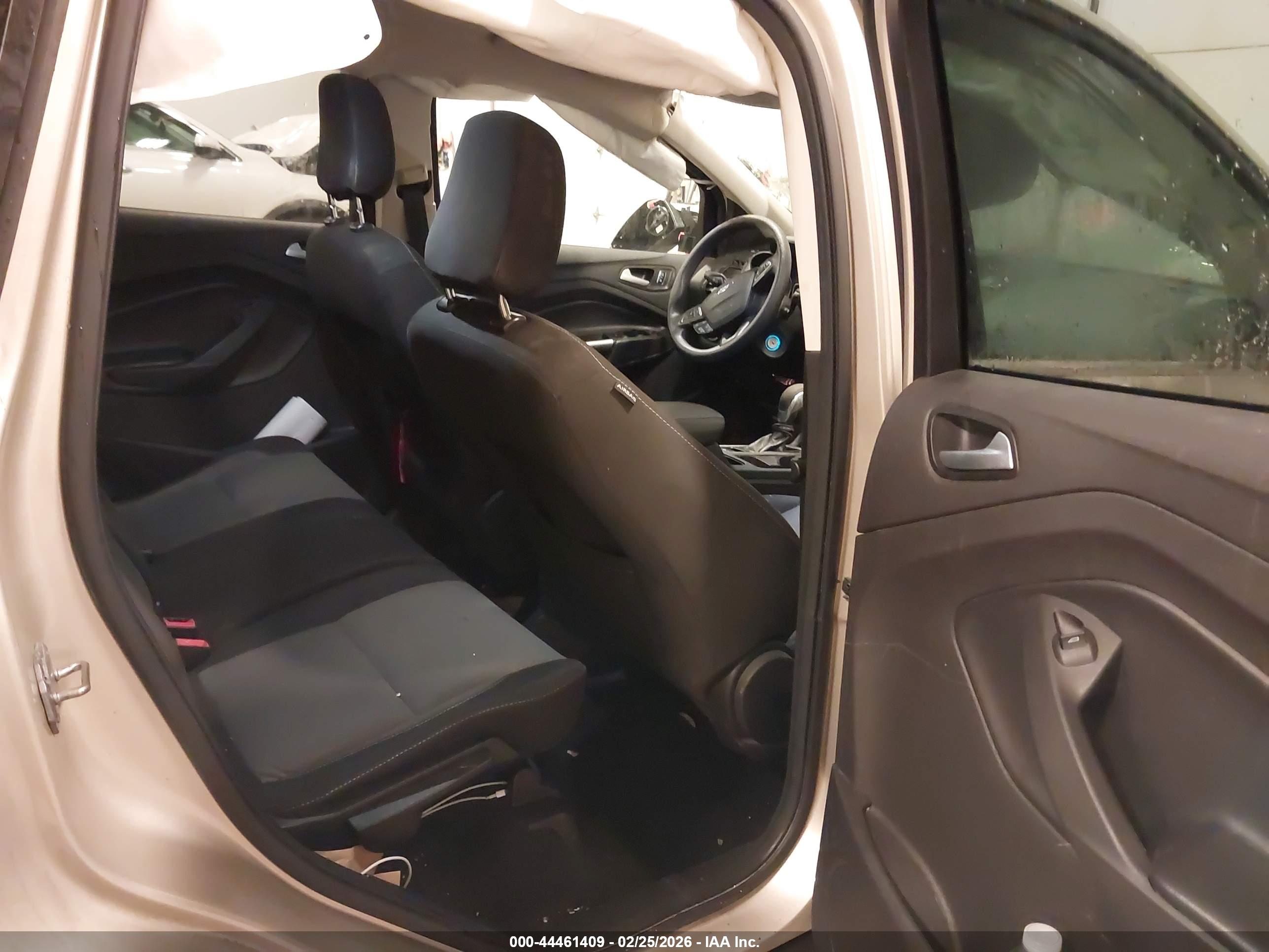 FORD ESCAPE image 8