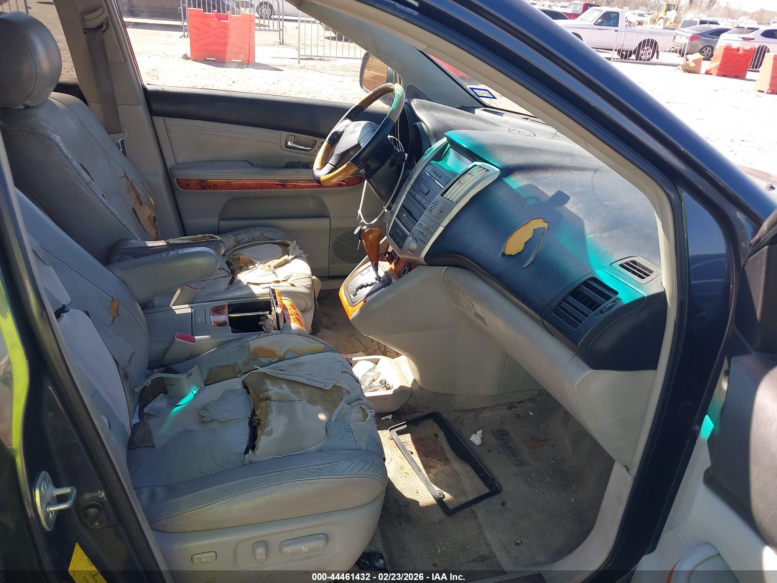 LEXUS RX image 5