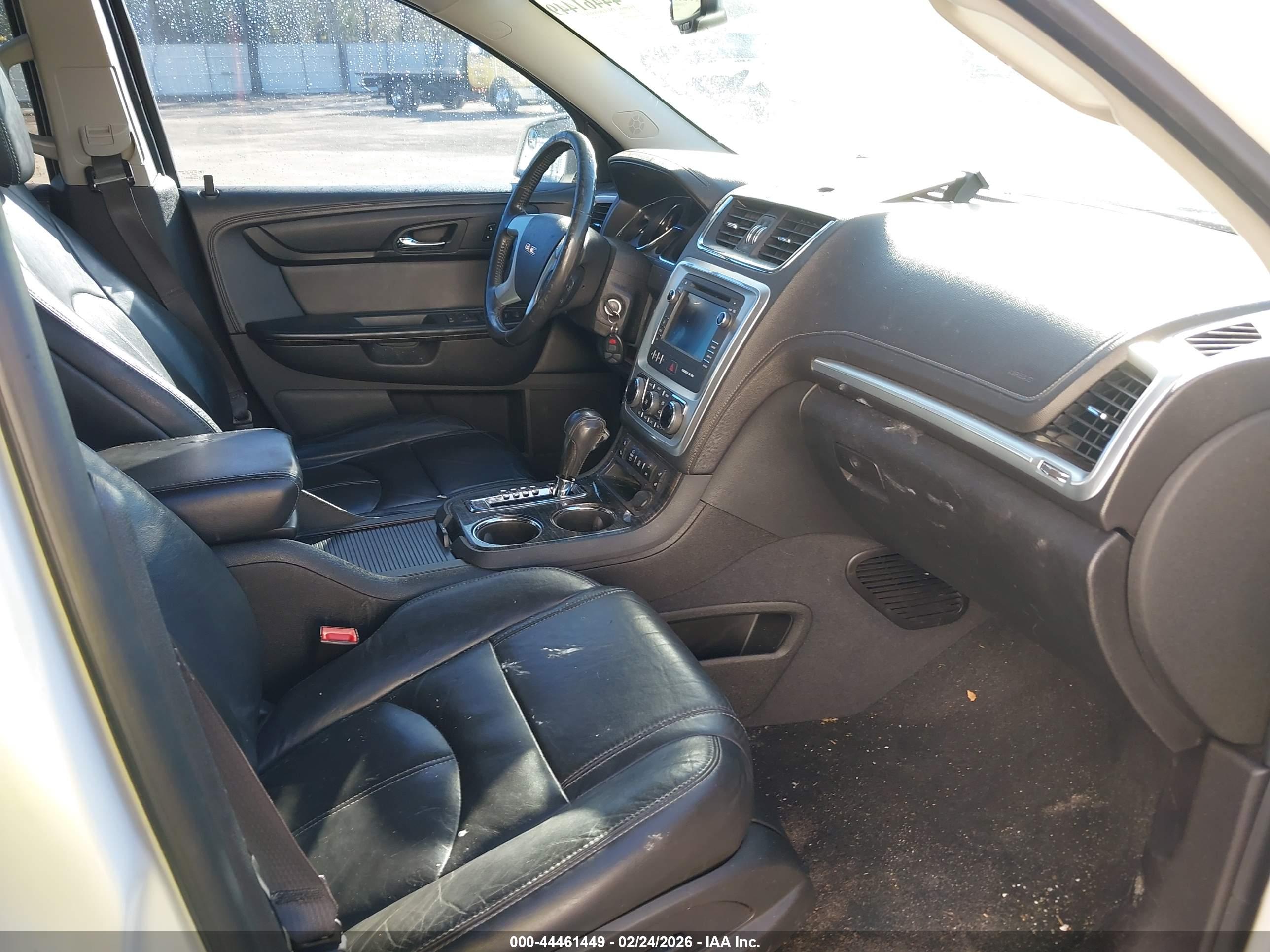 GMC ACADIA image 5