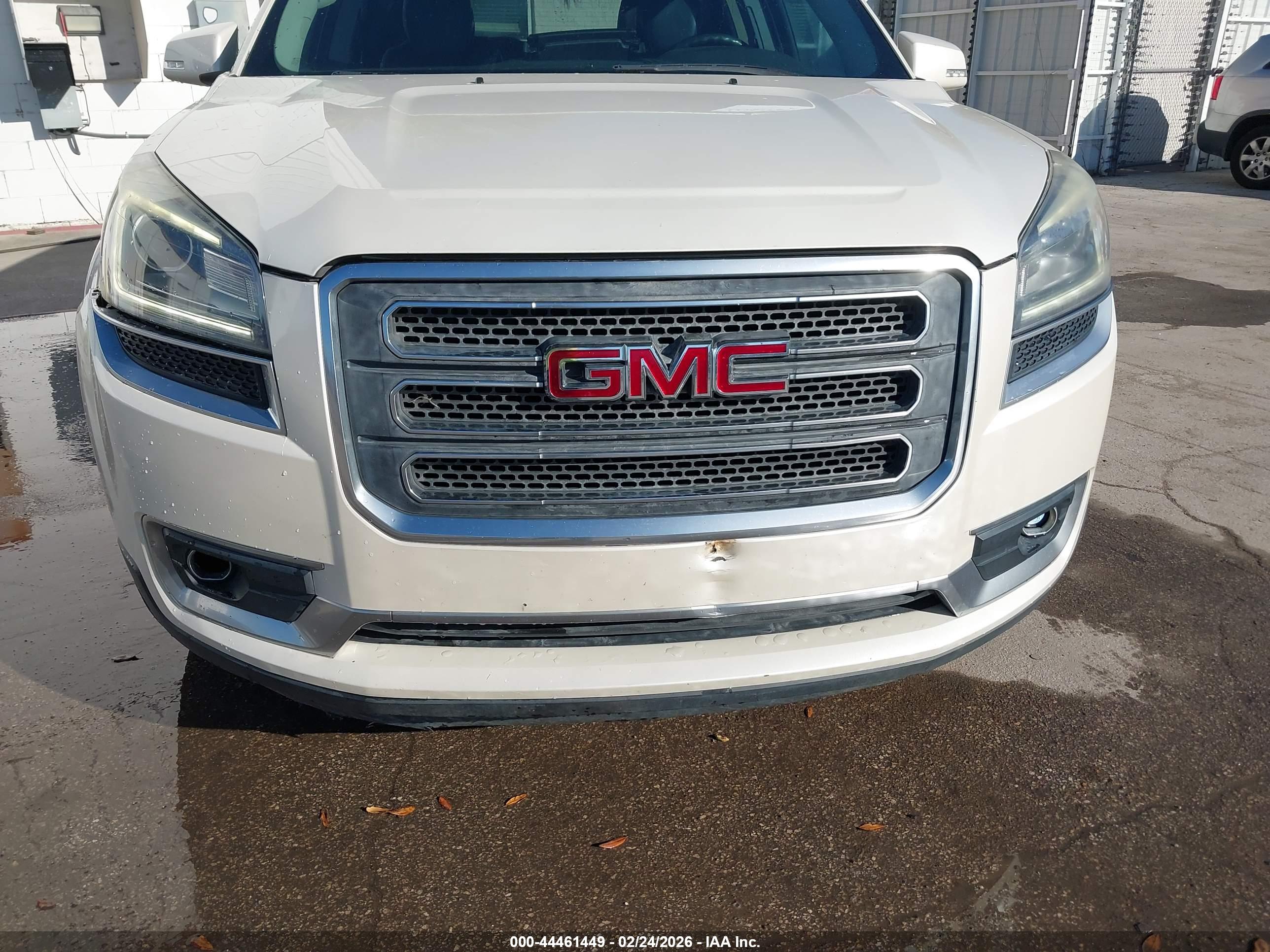 GMC ACADIA image 6