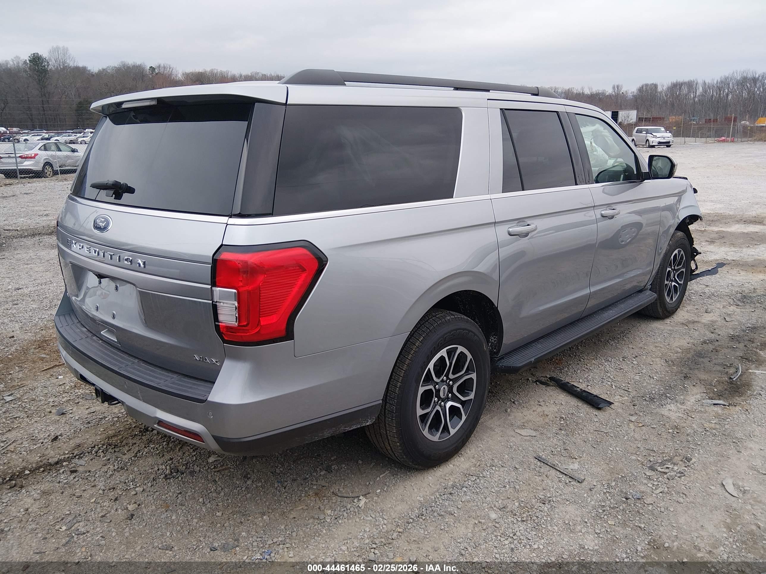 FORD EXPEDITION image 4