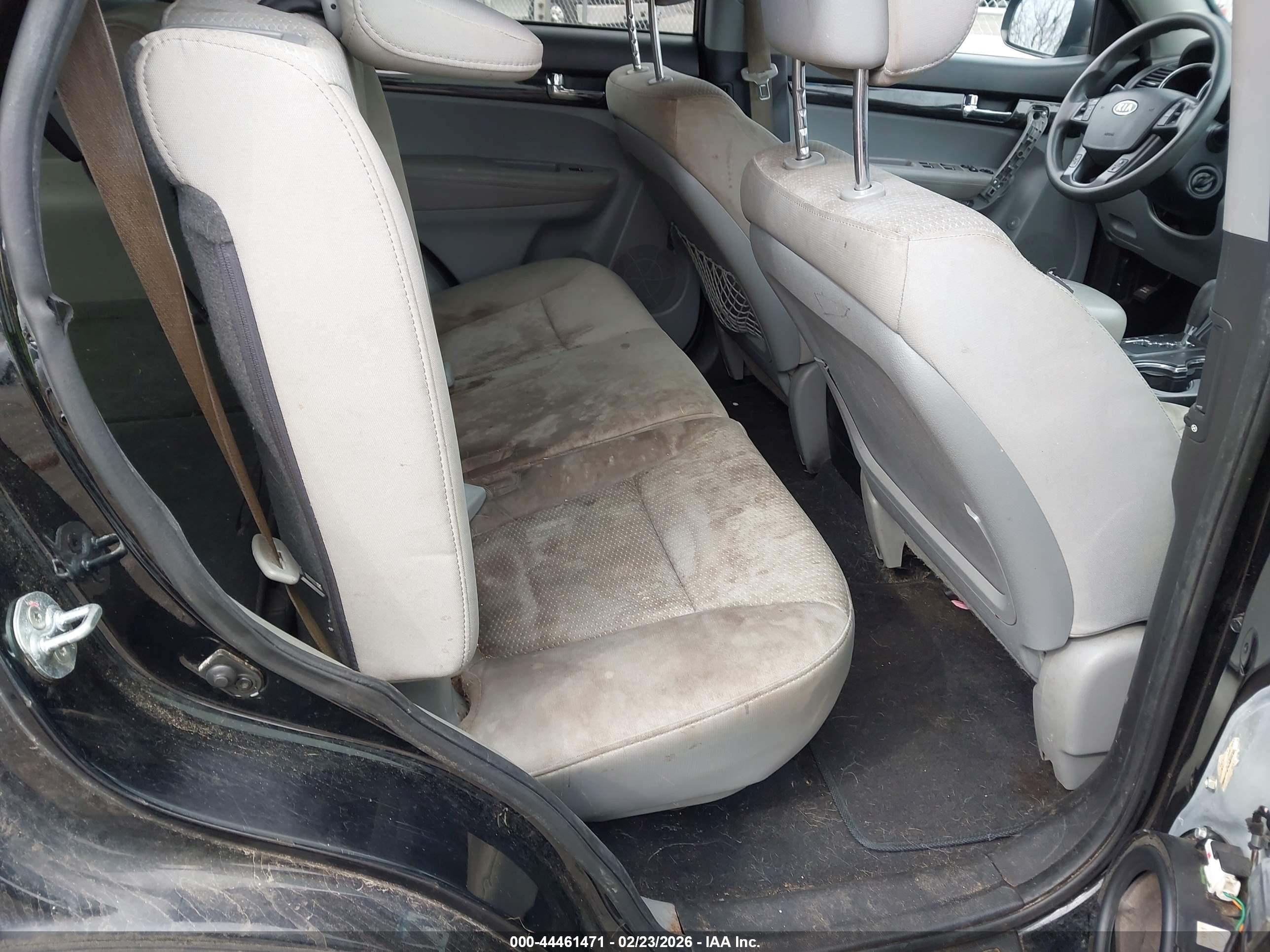 KIA SORENTO image 8