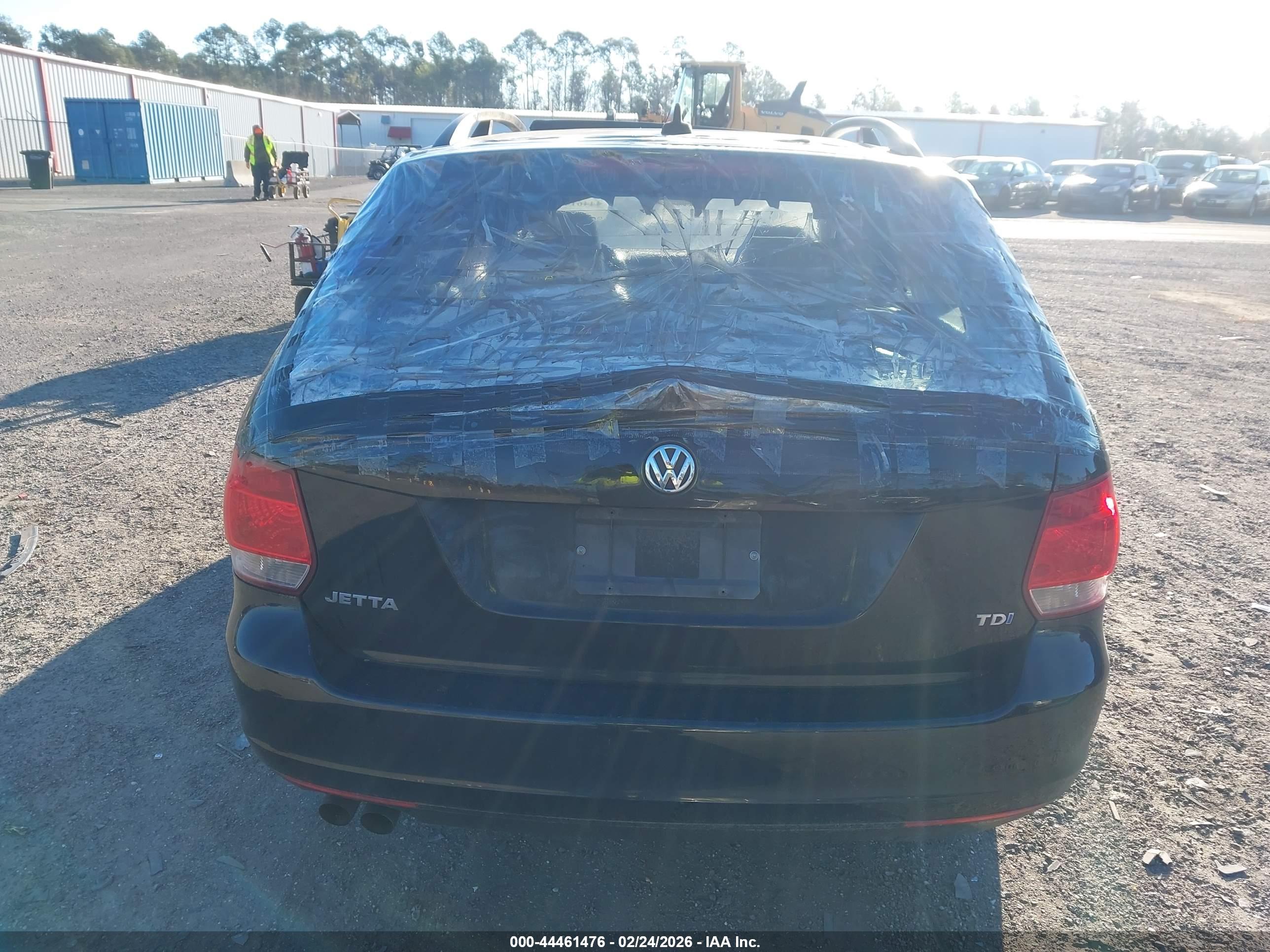 VOLKSWAGEN JETTA image 6