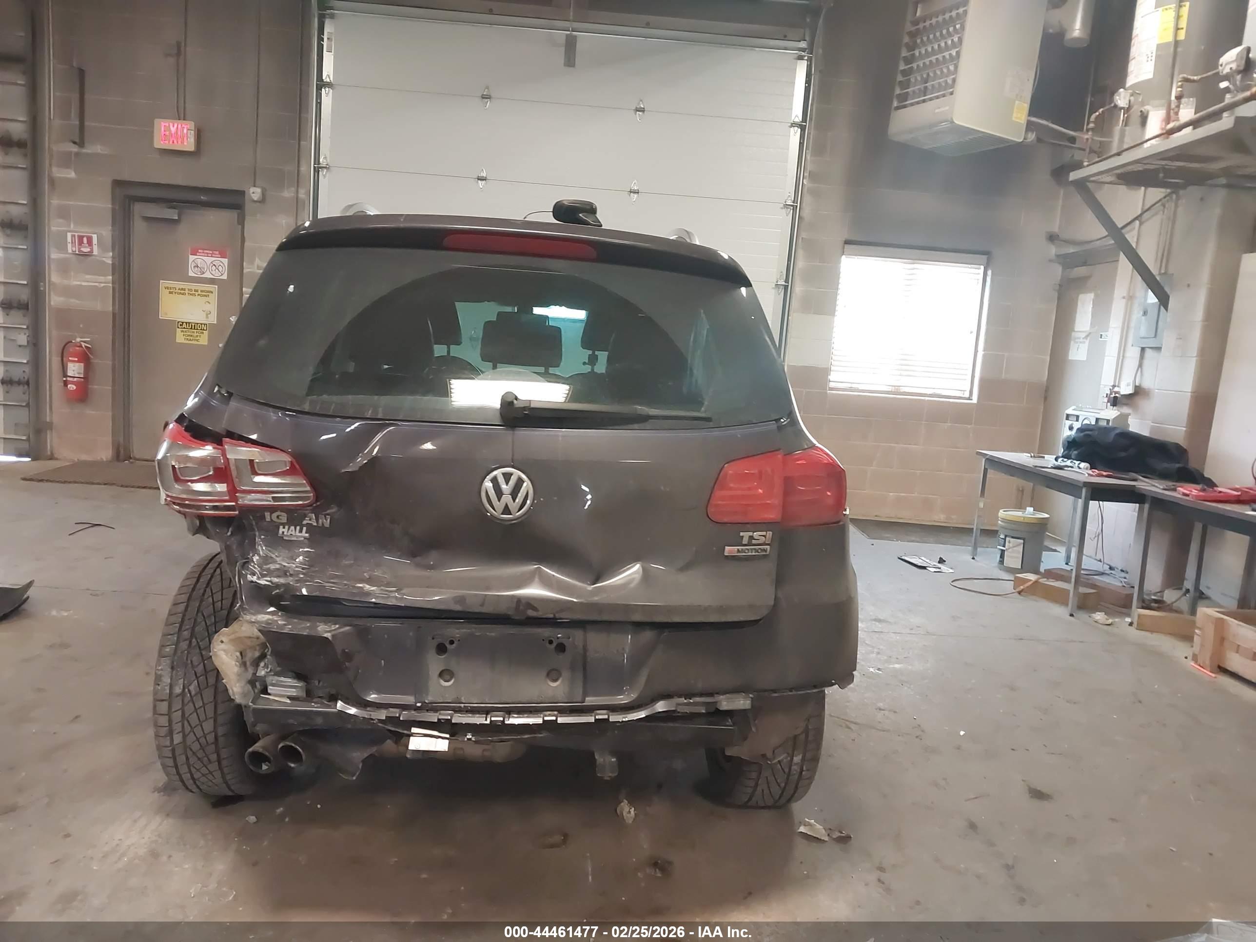 VOLKSWAGEN TIGUAN image 6