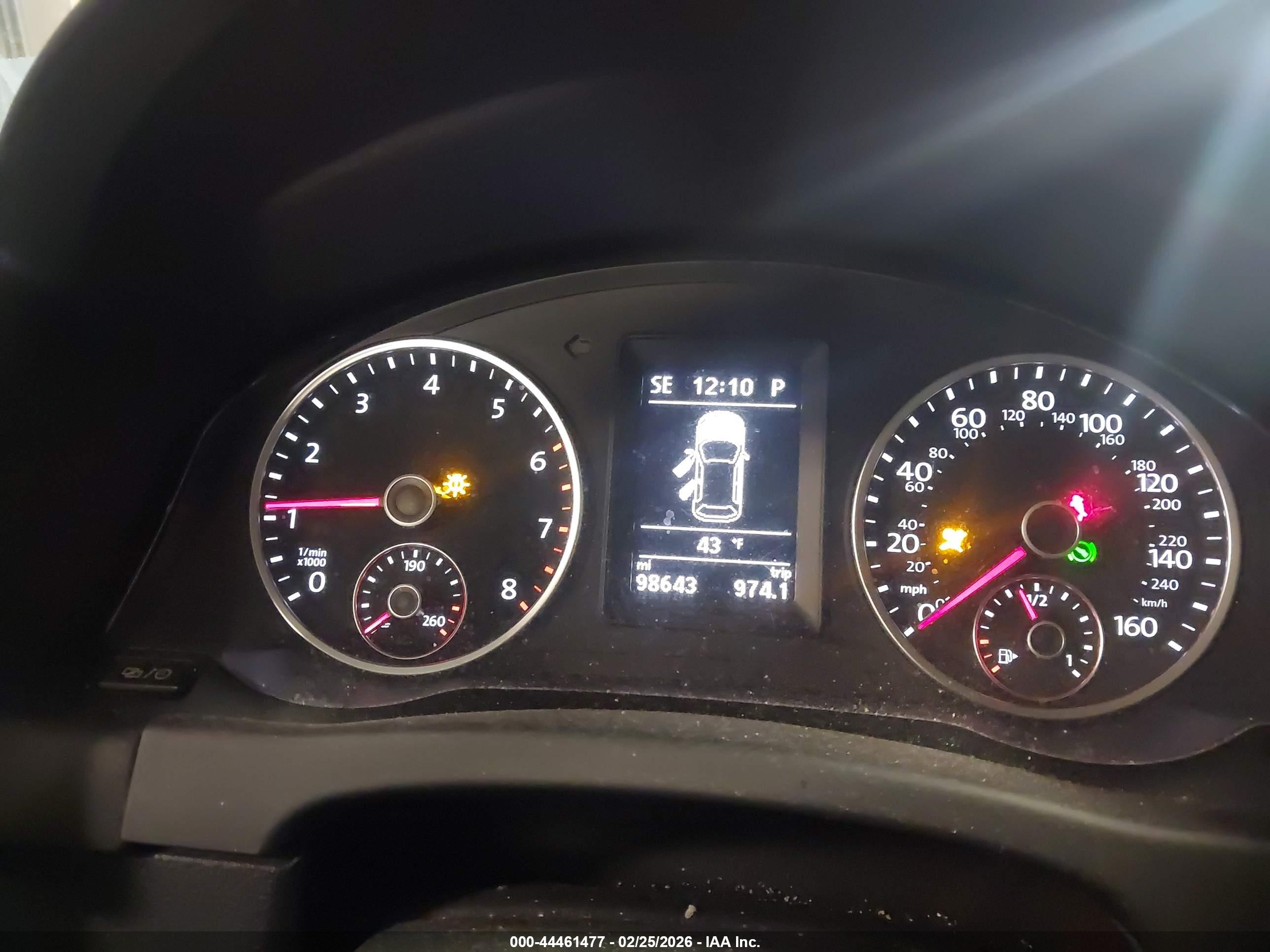 VOLKSWAGEN TIGUAN image 7