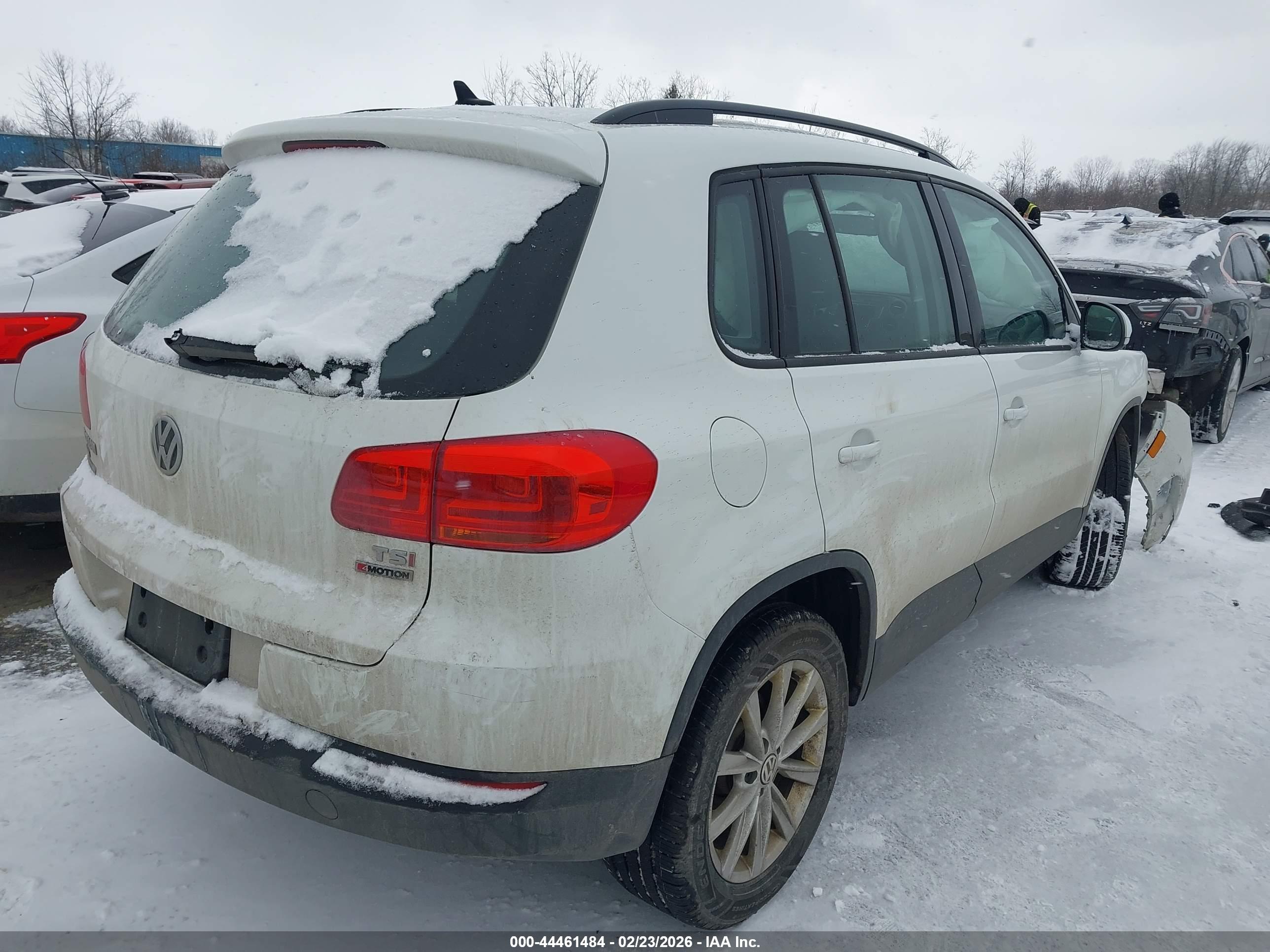 VOLKSWAGEN TIGUAN image 4