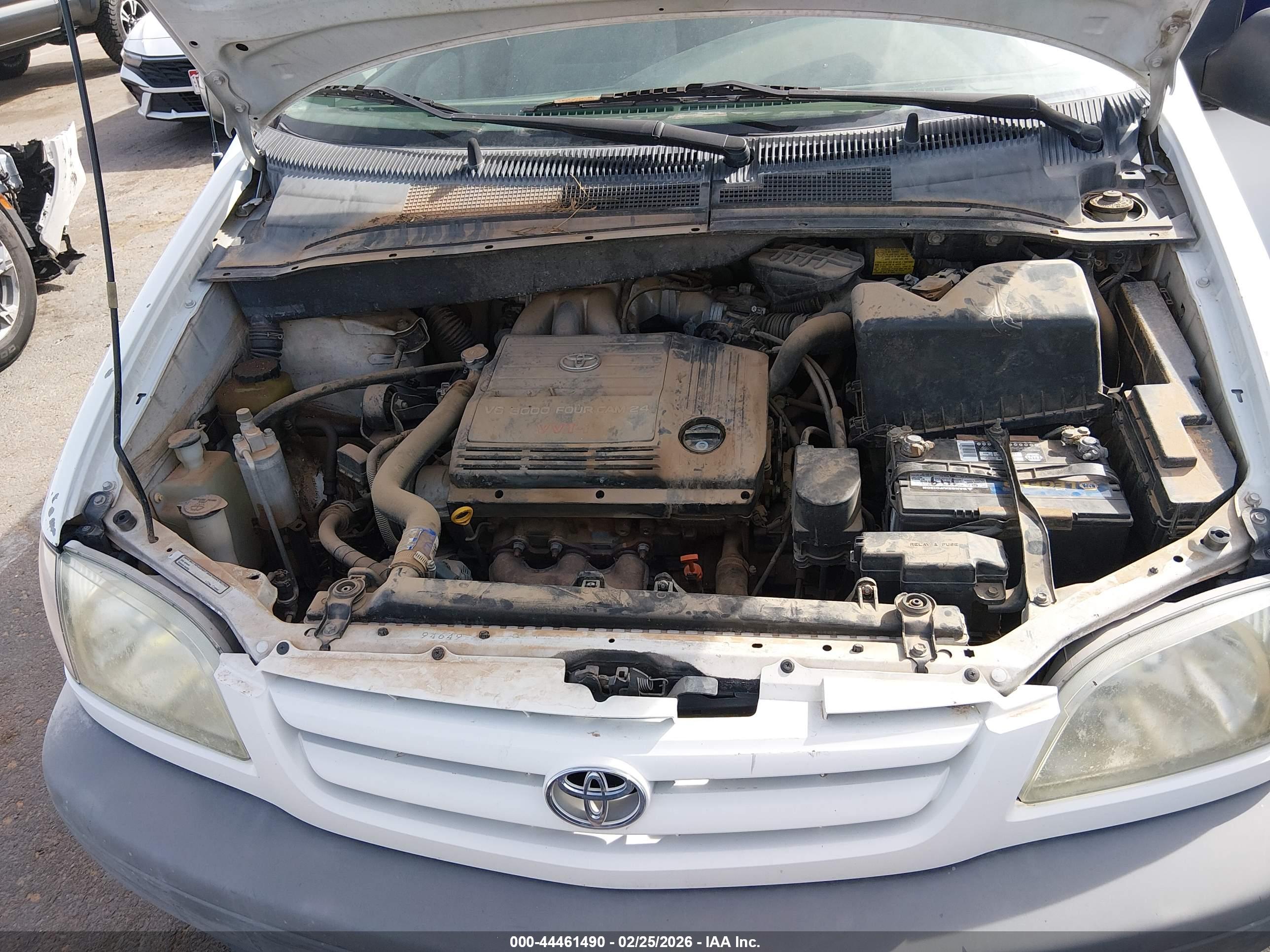 TOYOTA SIENNA image 10