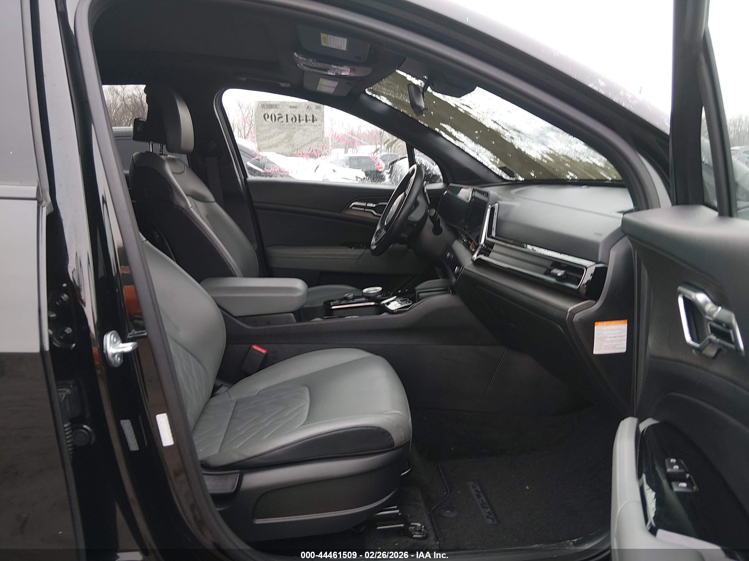 KIA SPORTAGE image 5