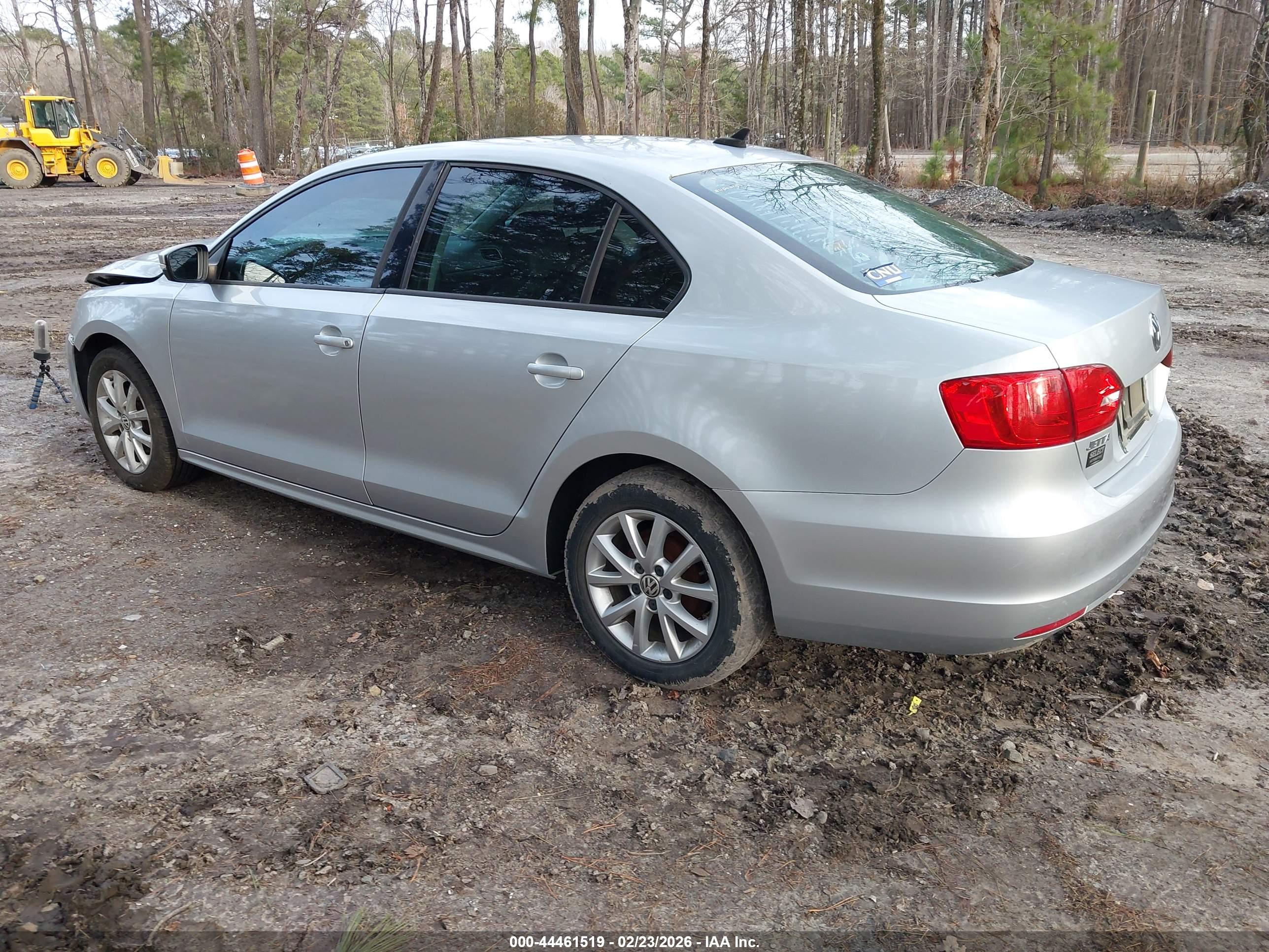 VOLKSWAGEN JETTA image 3