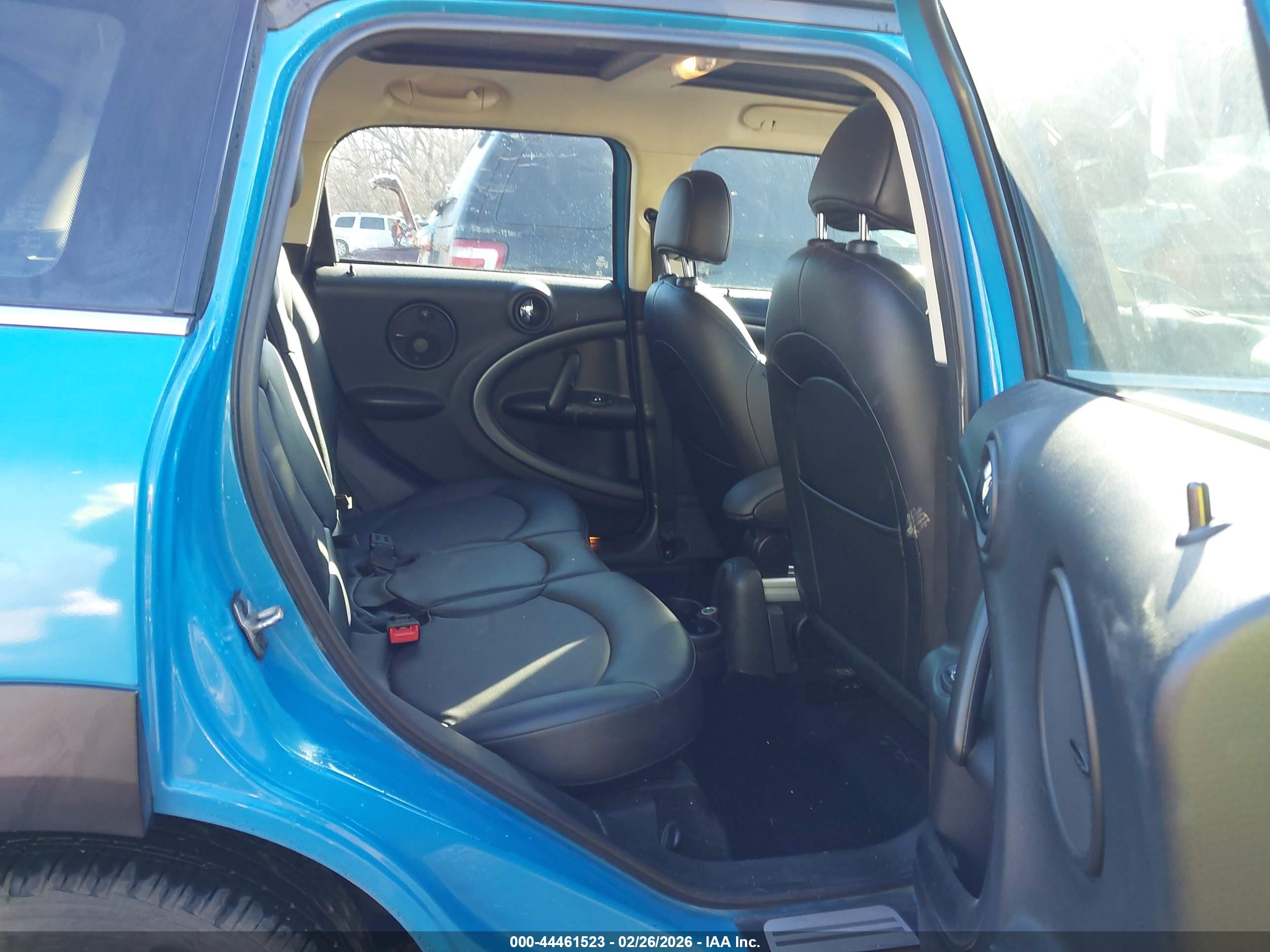 MINI COUNTRYMAN image 8