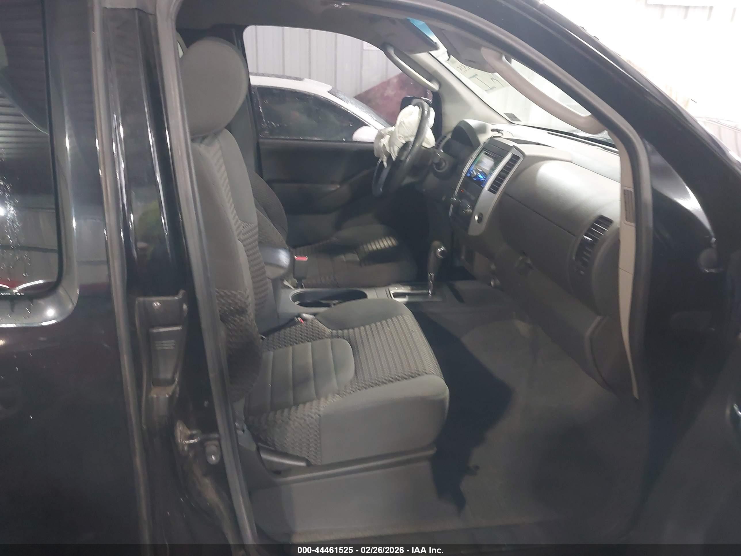 NISSAN FRONTIER image 5