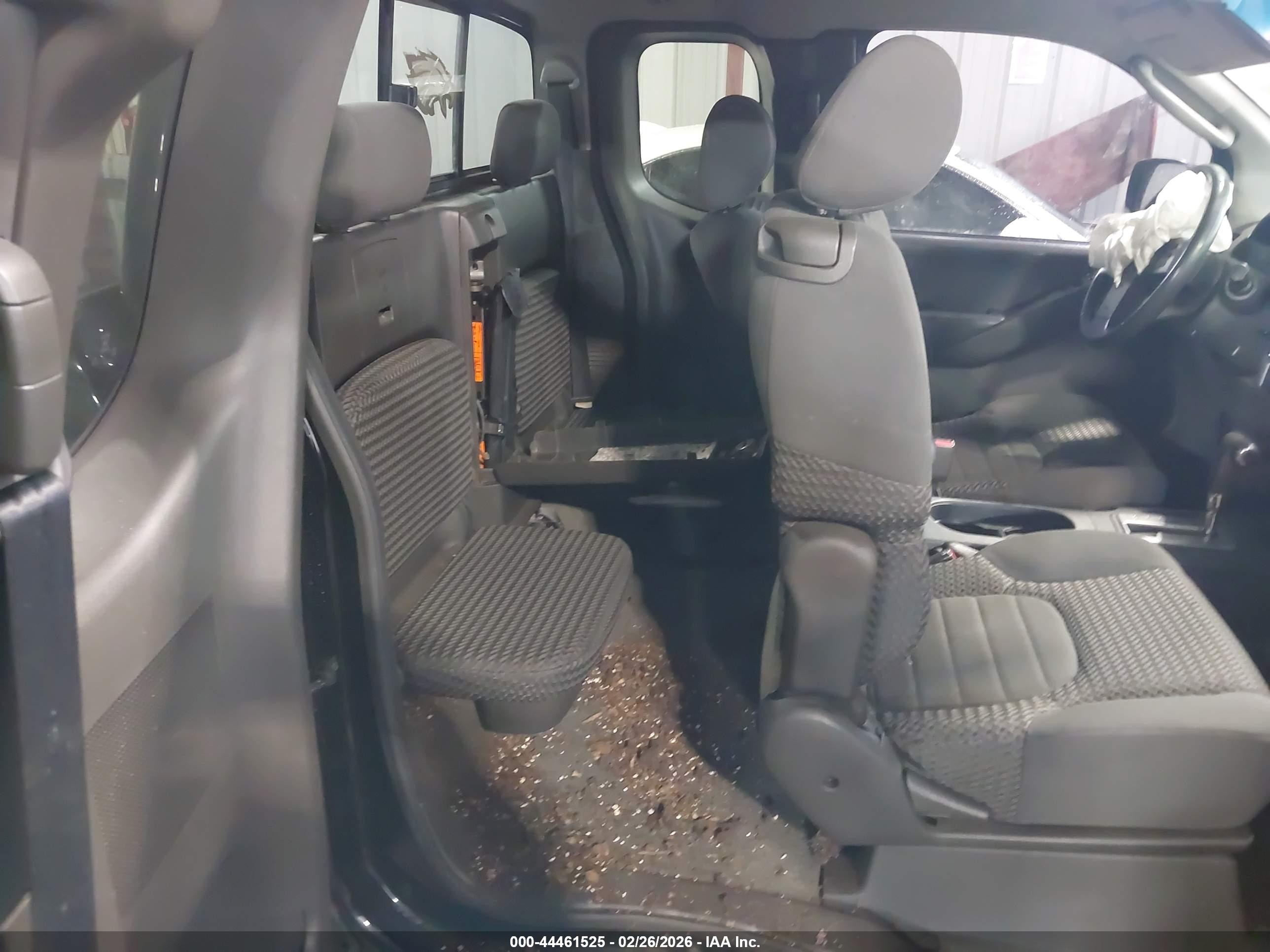NISSAN FRONTIER image 8