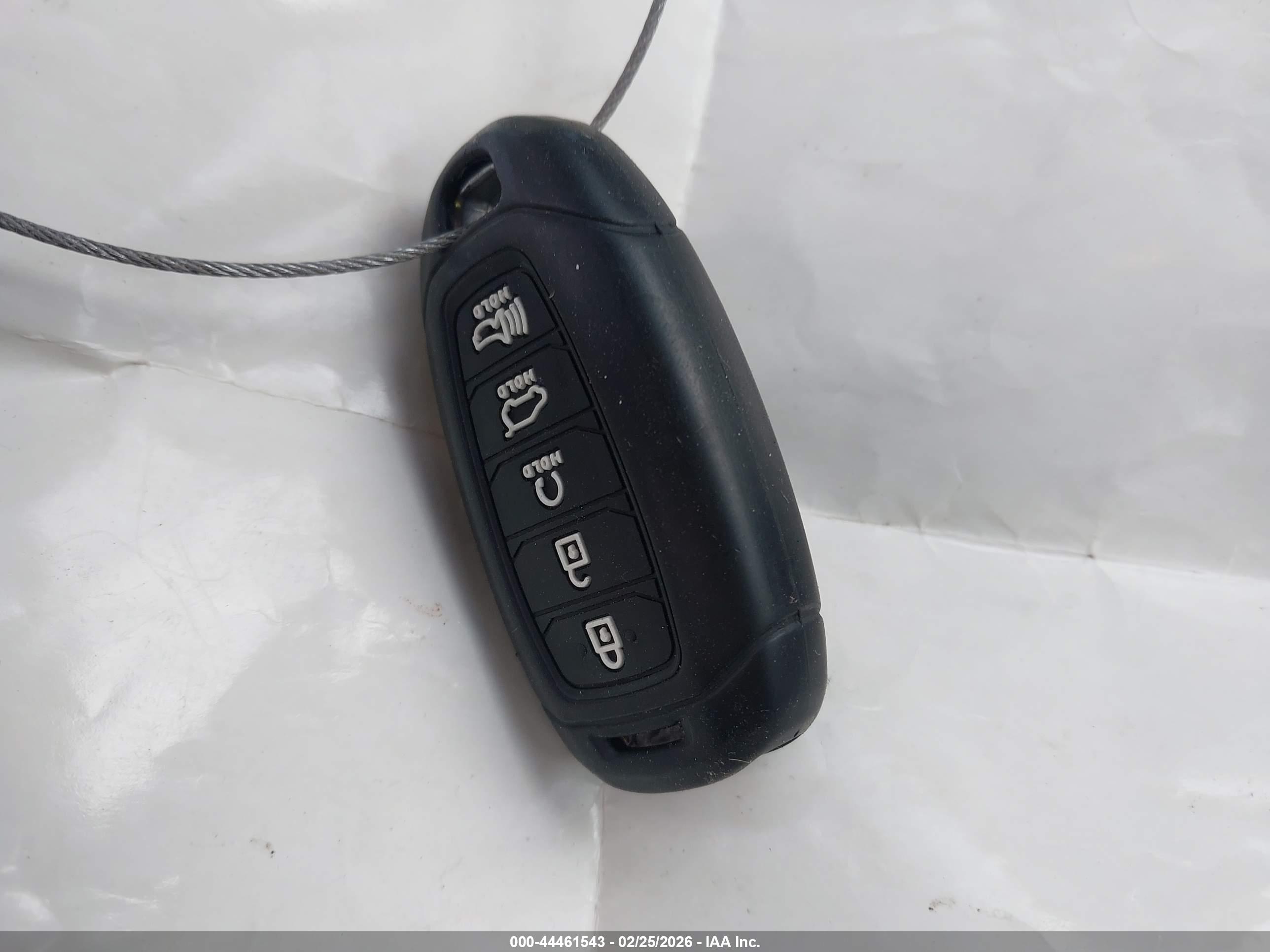 HYUNDAI ELANTRA image 11