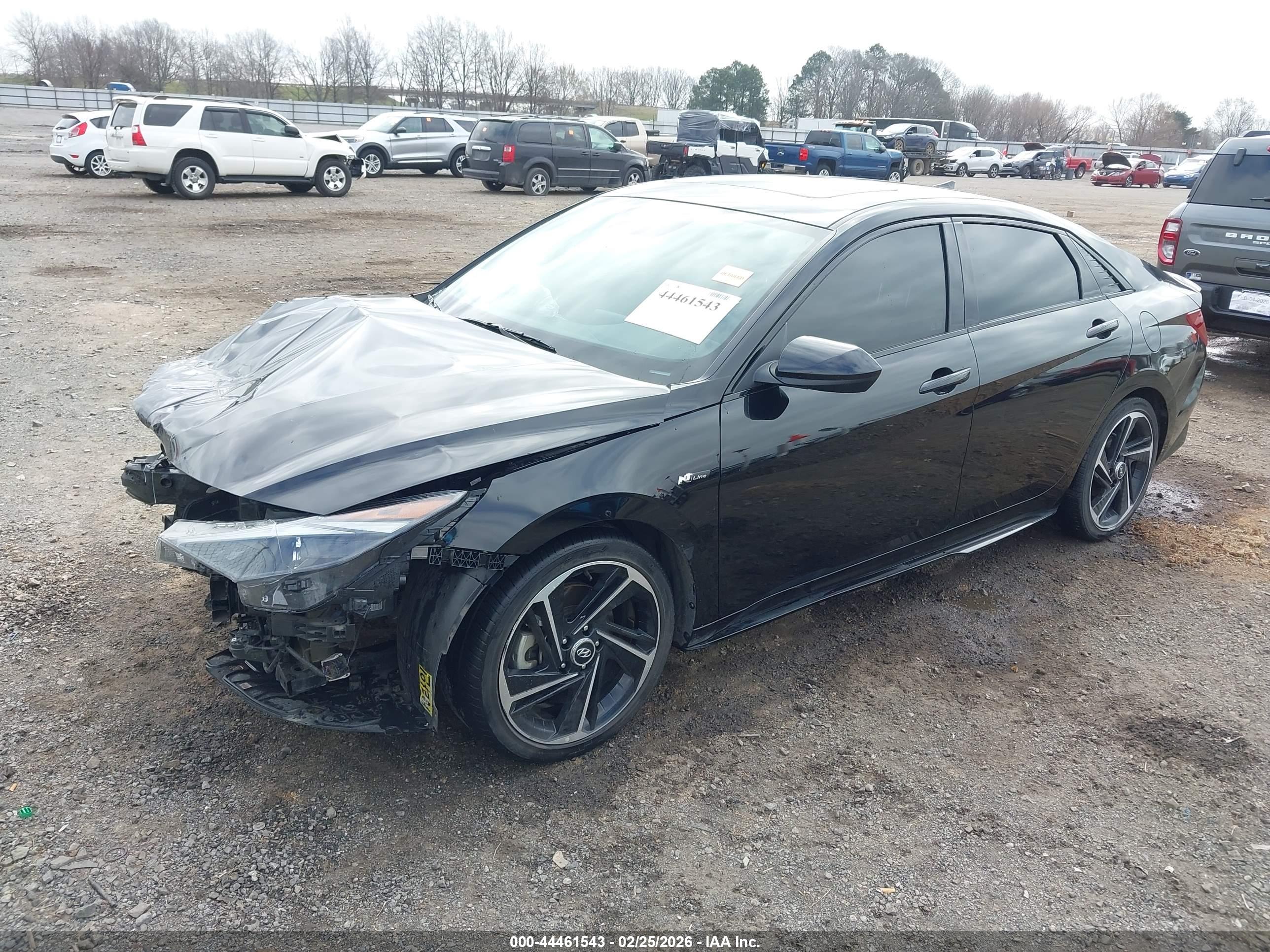 HYUNDAI ELANTRA image 2