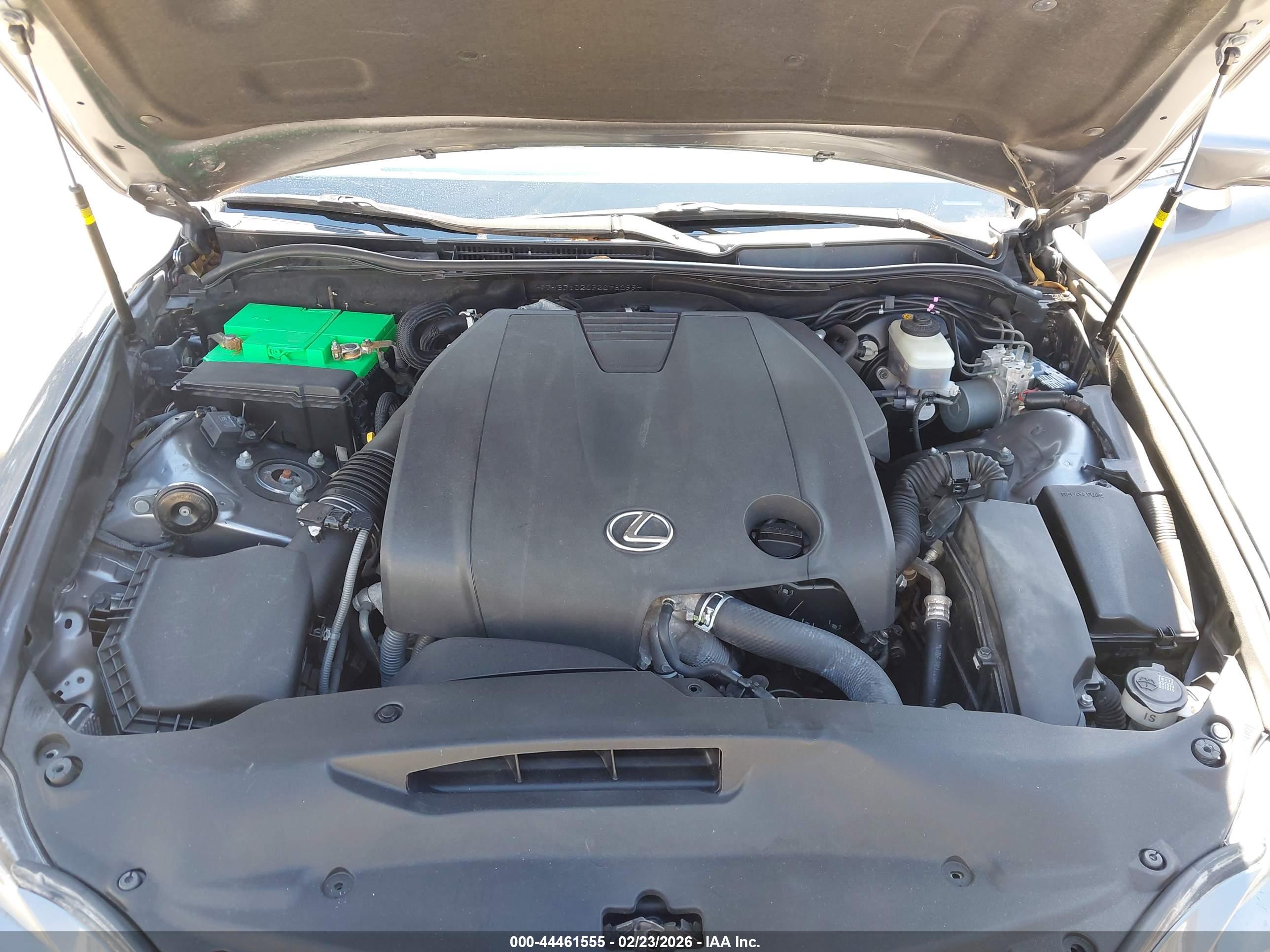 LEXUS IS image 10