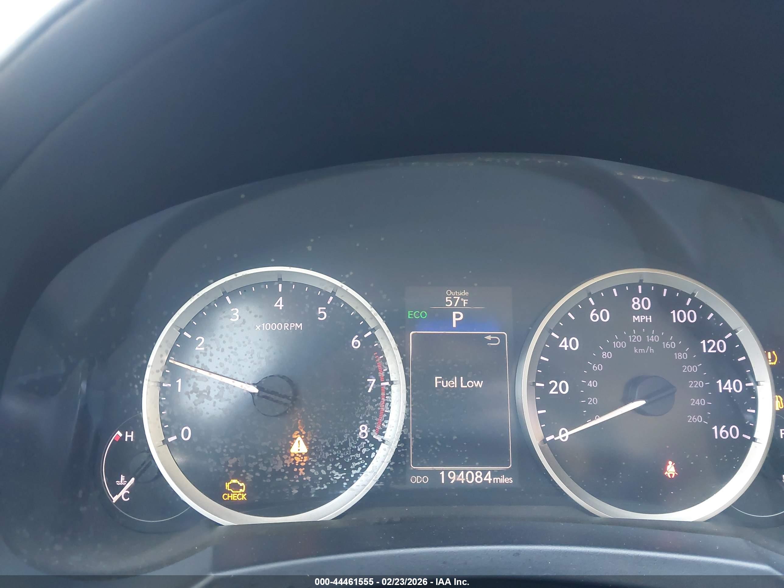 LEXUS IS image 7