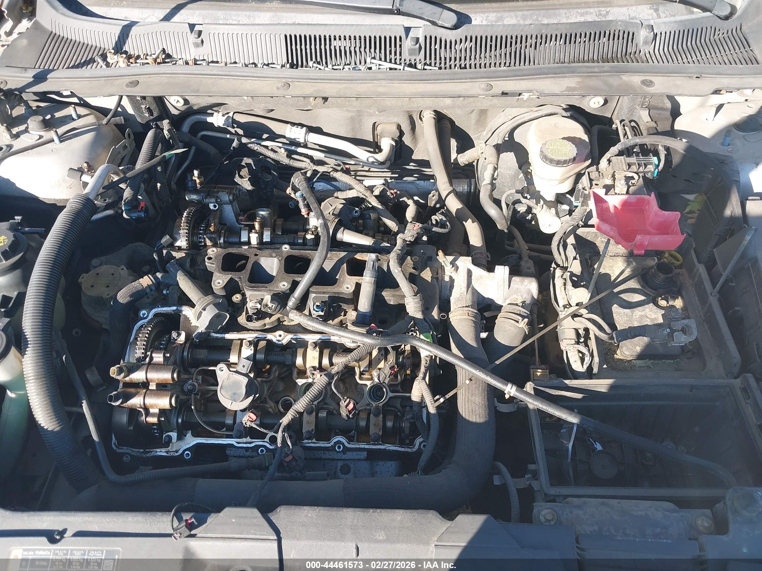 FORD TAURUS image 10