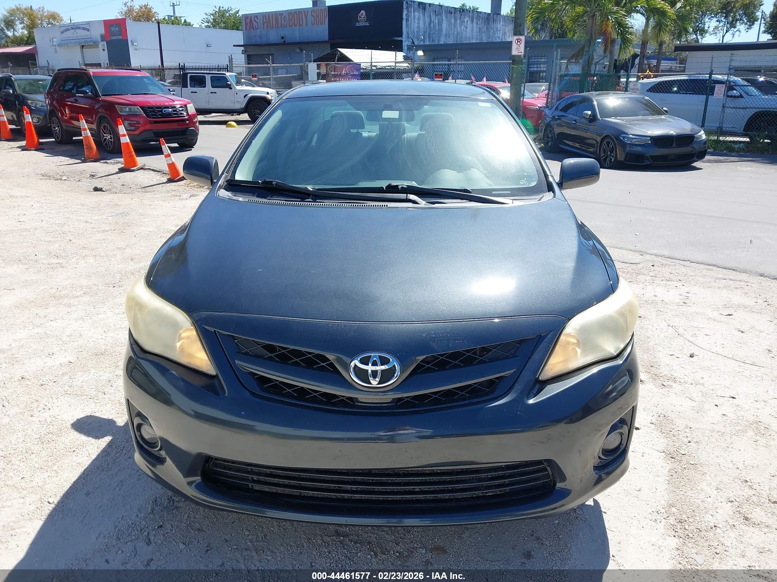 TOYOTA COROLLA image 6