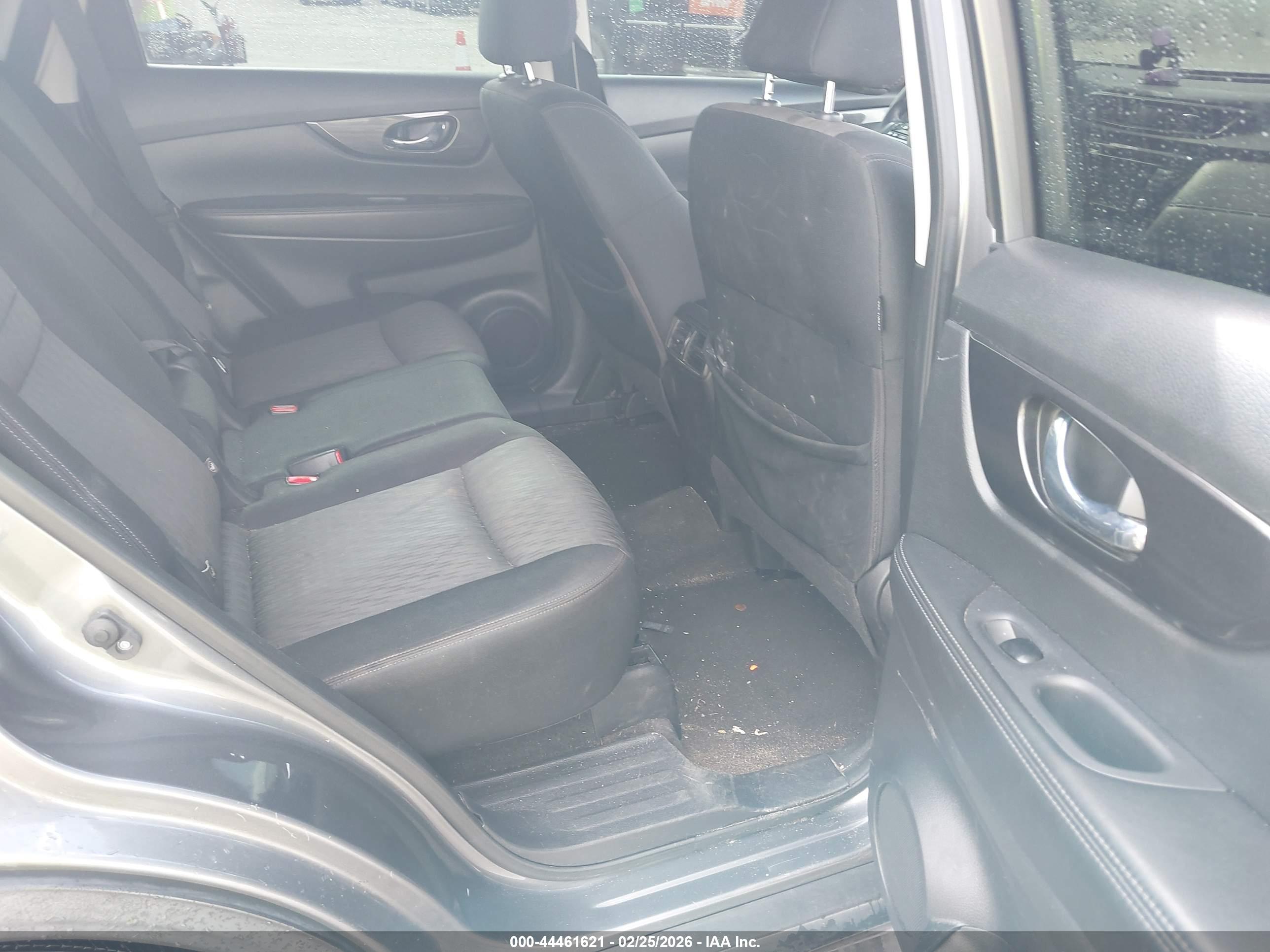 NISSAN ROGUE image 8