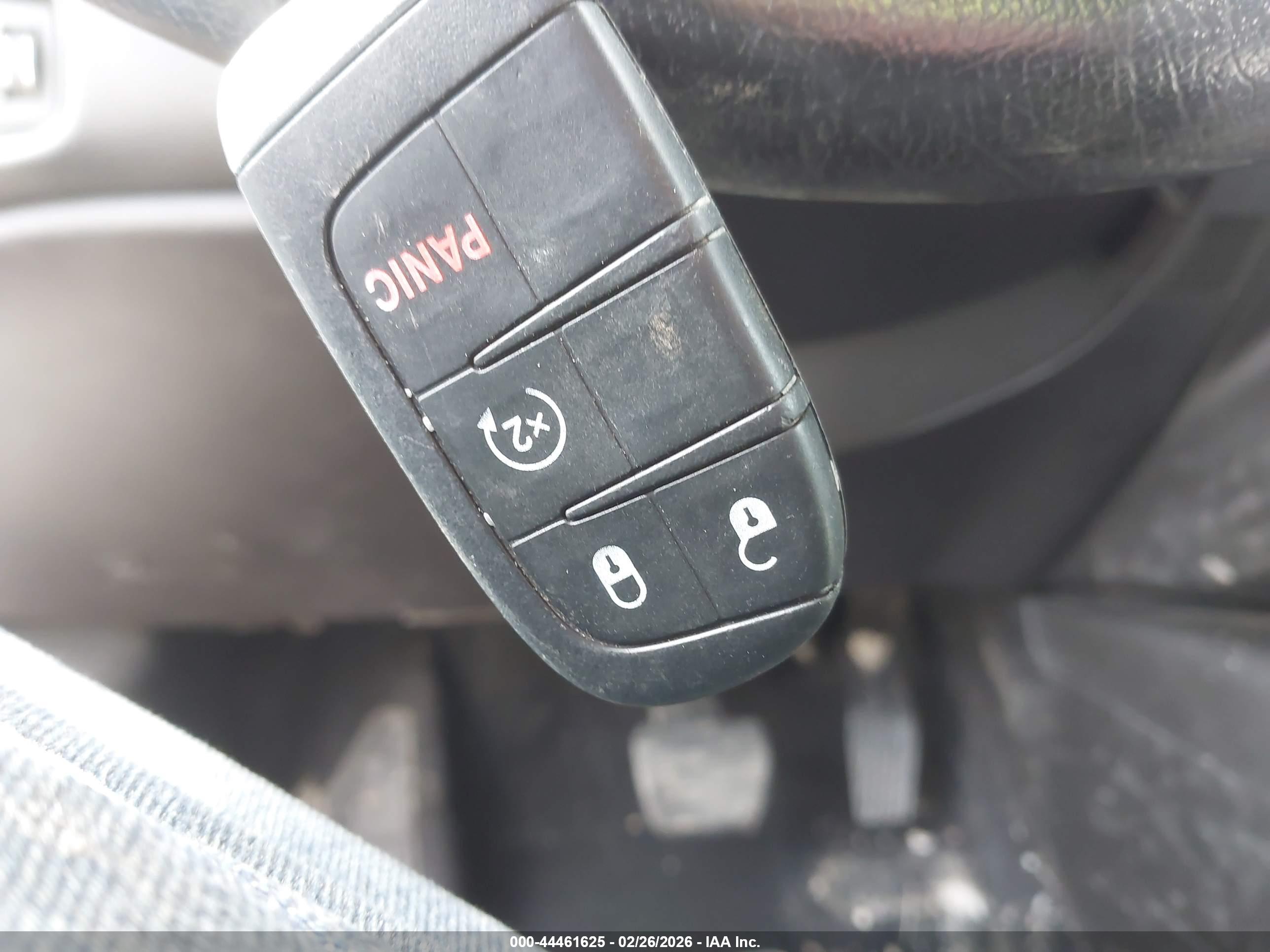 JEEP RENEGADE image 11