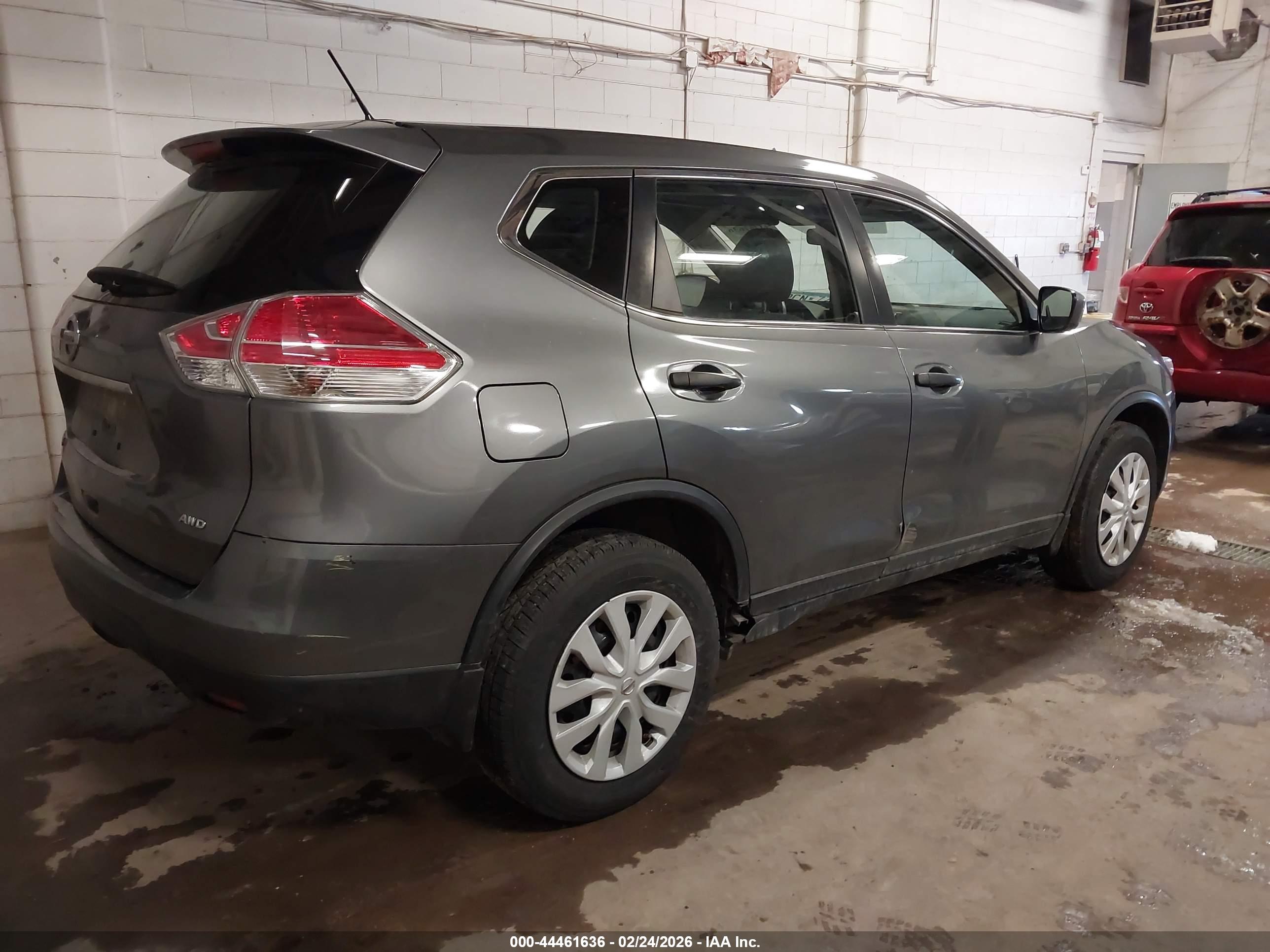 NISSAN ROGUE image 4