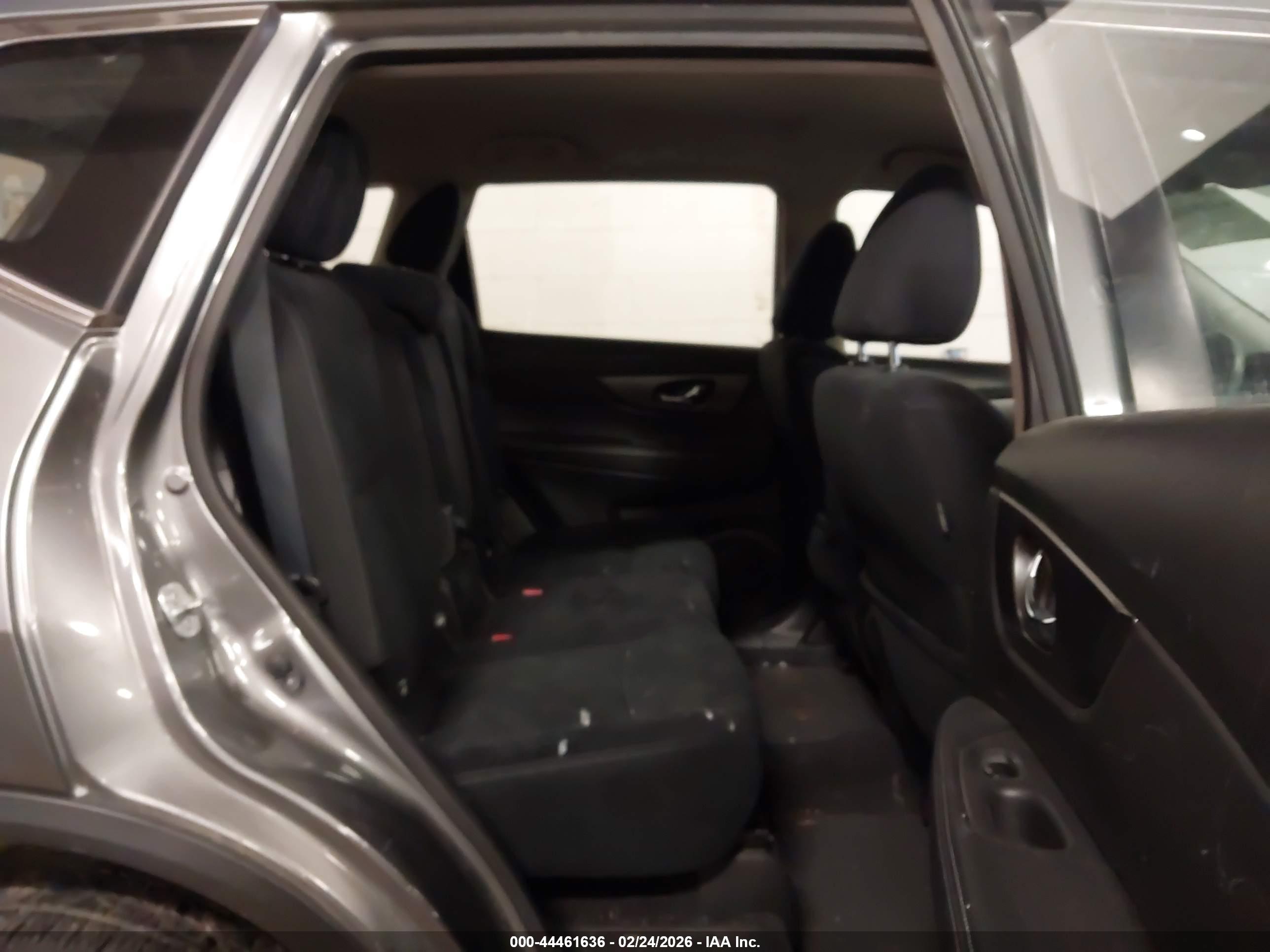 NISSAN ROGUE image 8