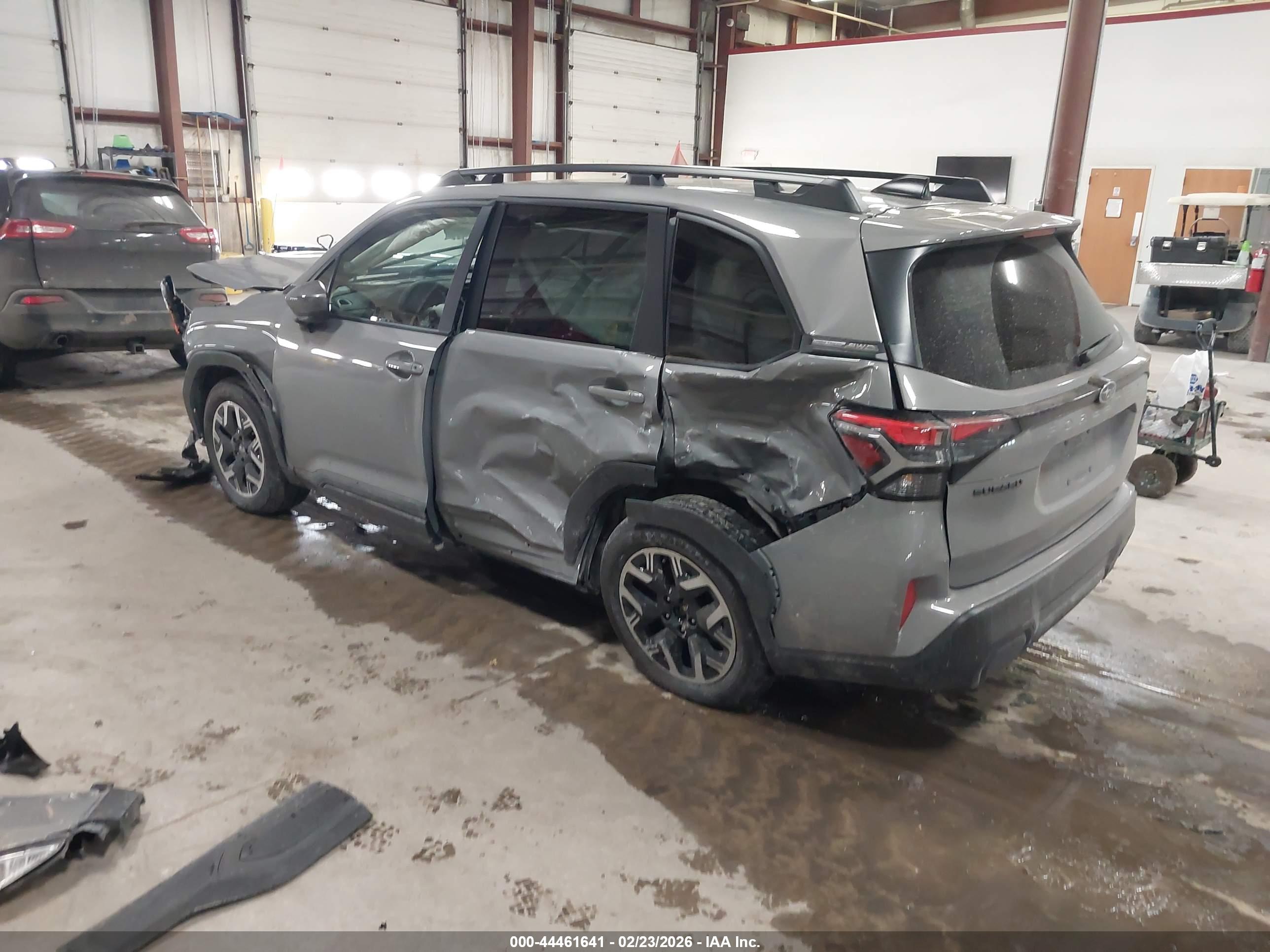 SUBARU FORESTER image 3