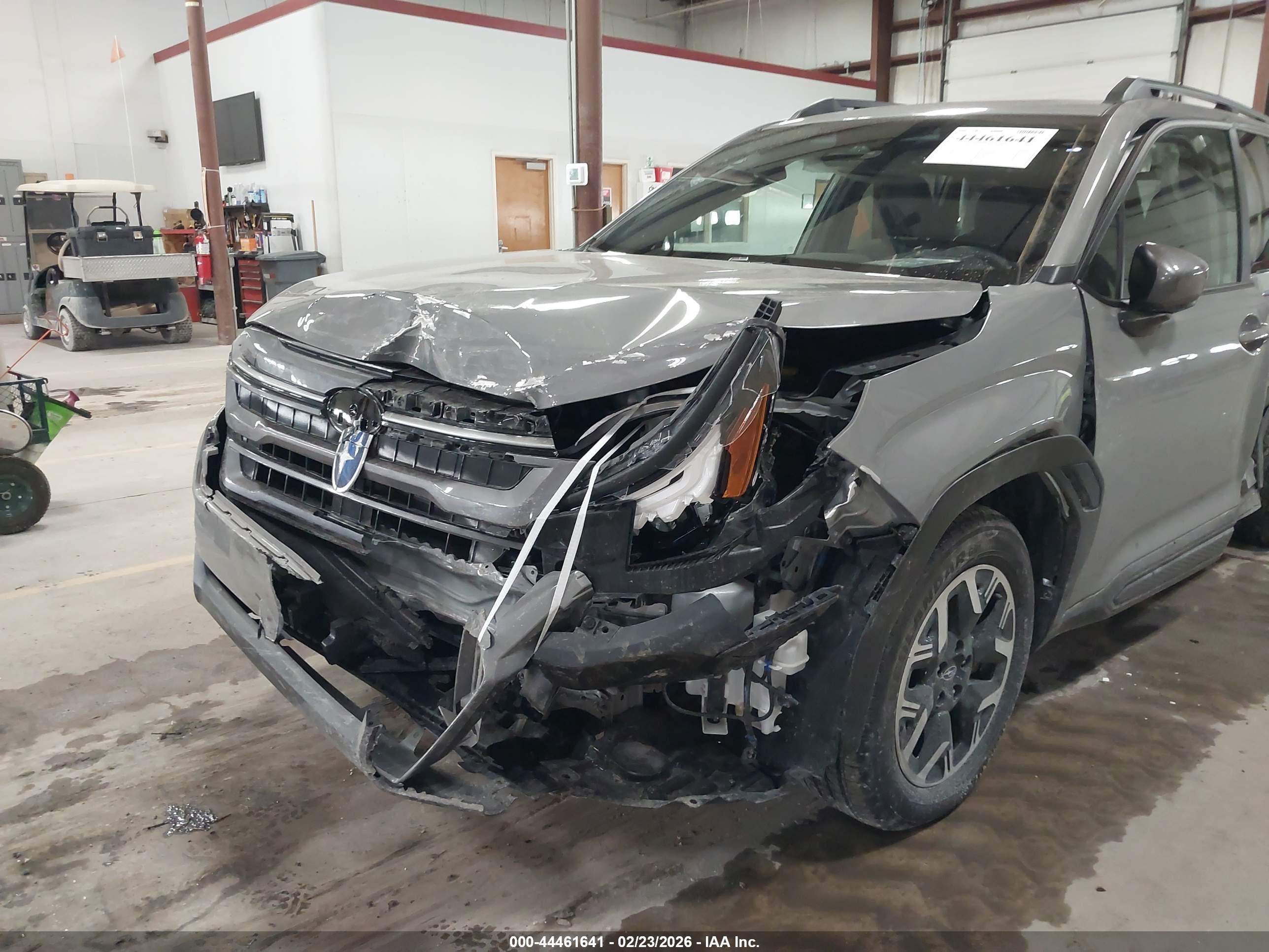 SUBARU FORESTER image 6