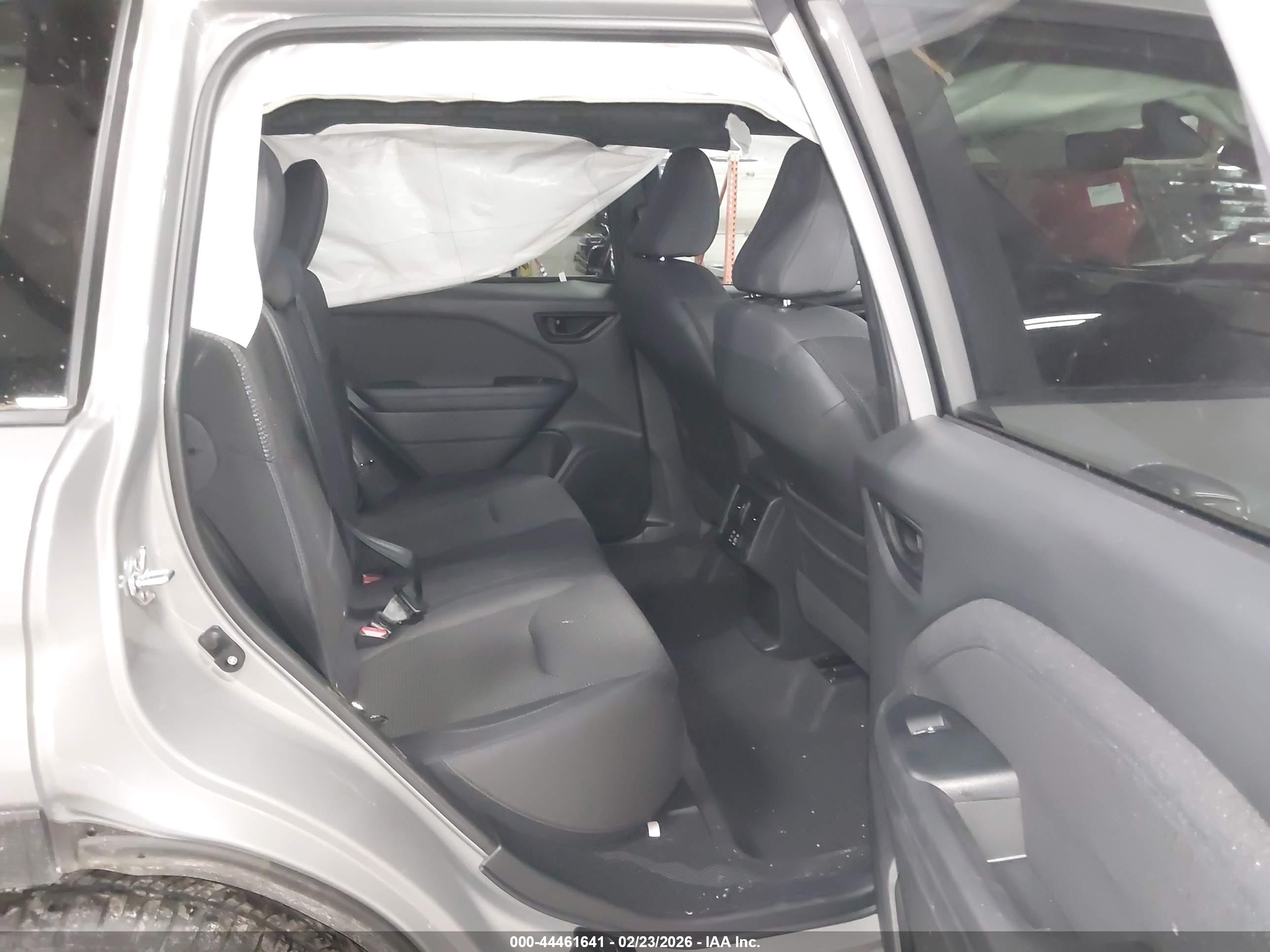 SUBARU FORESTER image 8