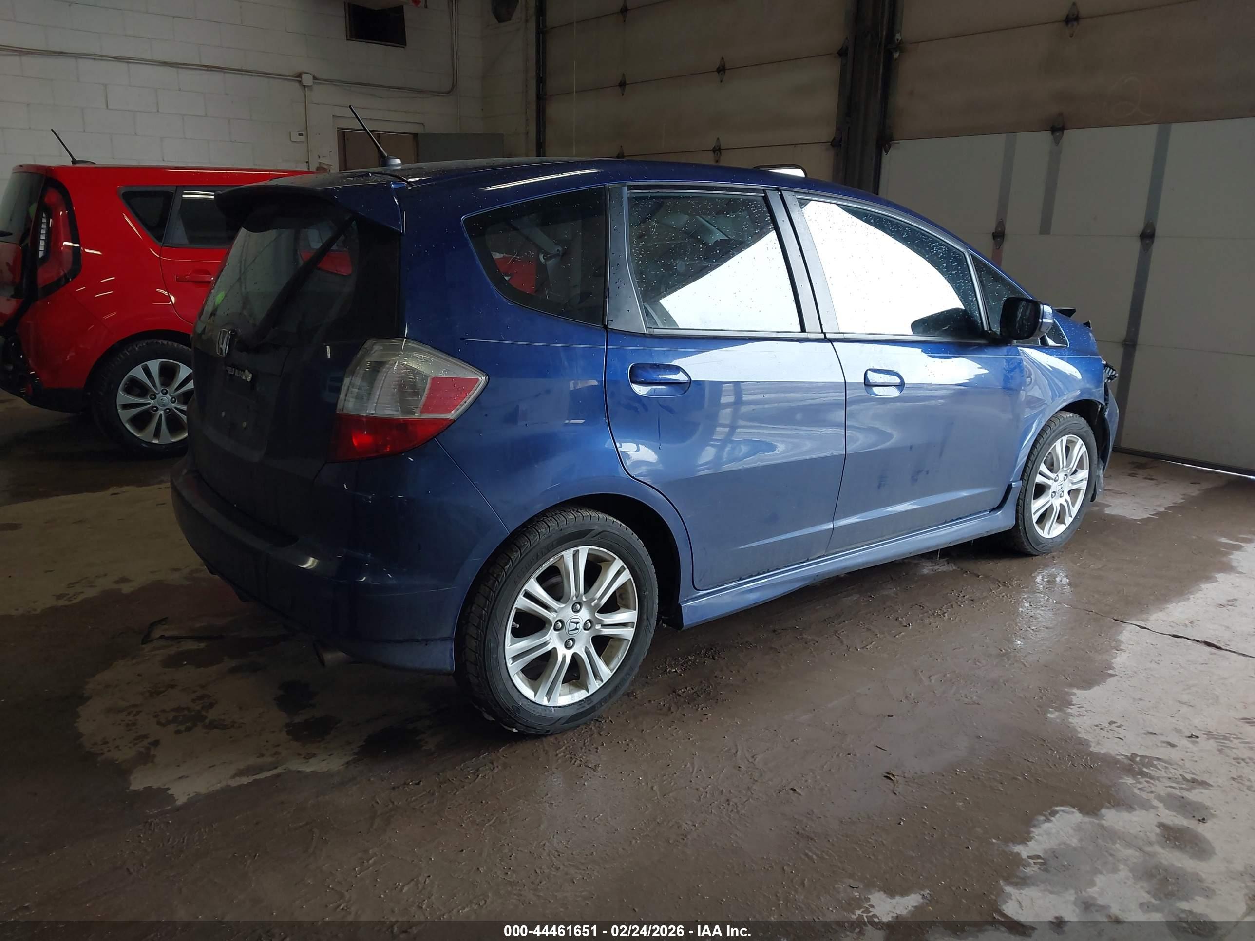 HONDA FIT image 4