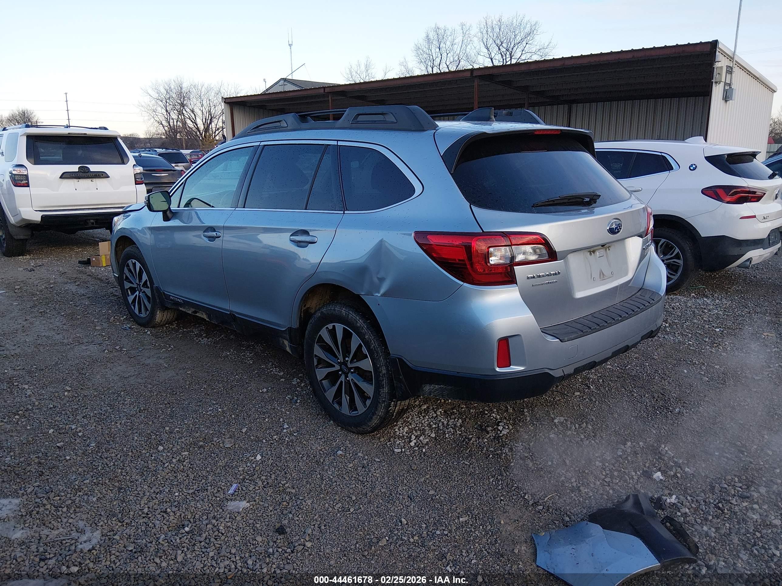 SUBARU OUTBACK image 3