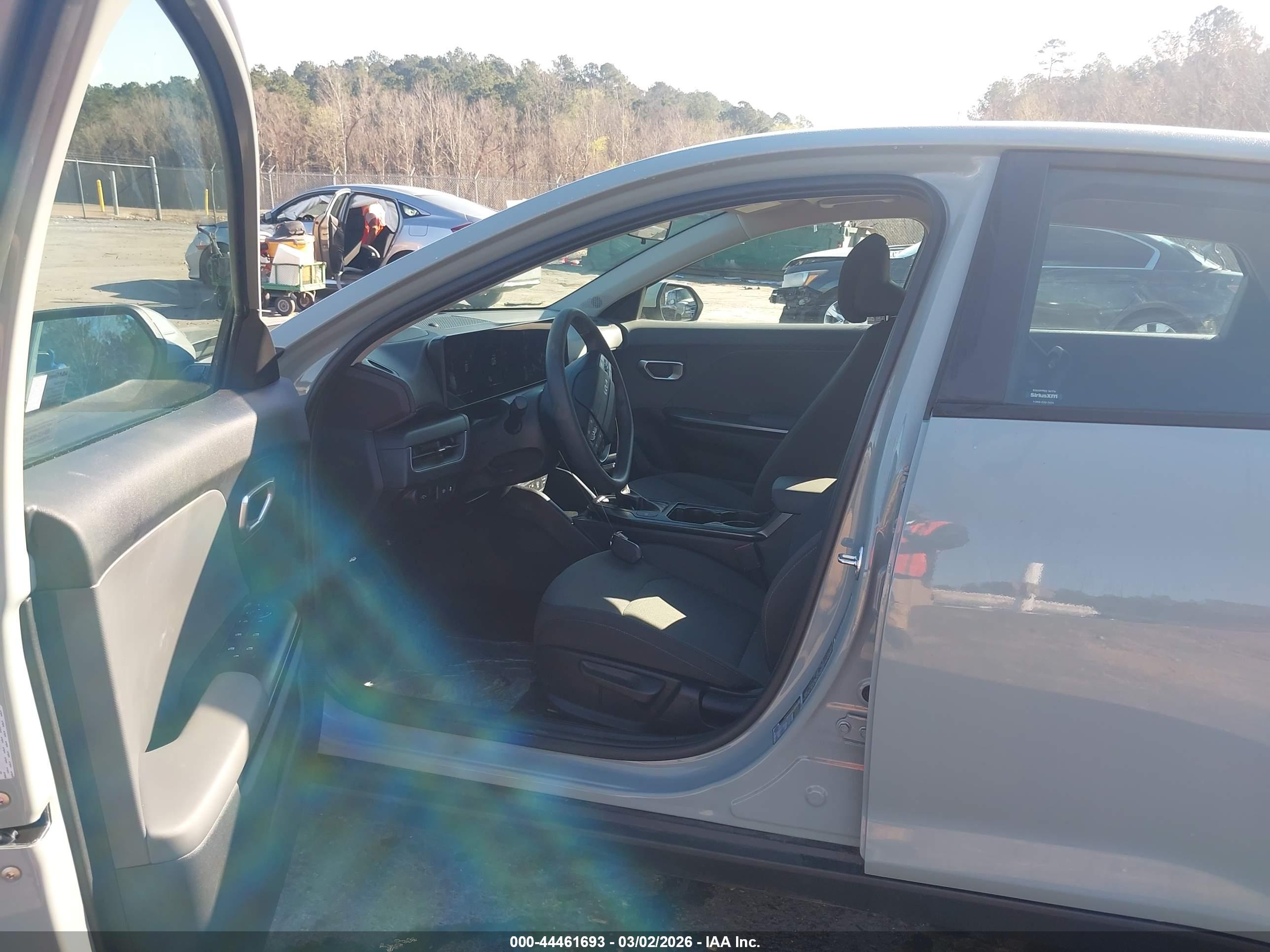 KIA K4 image 5