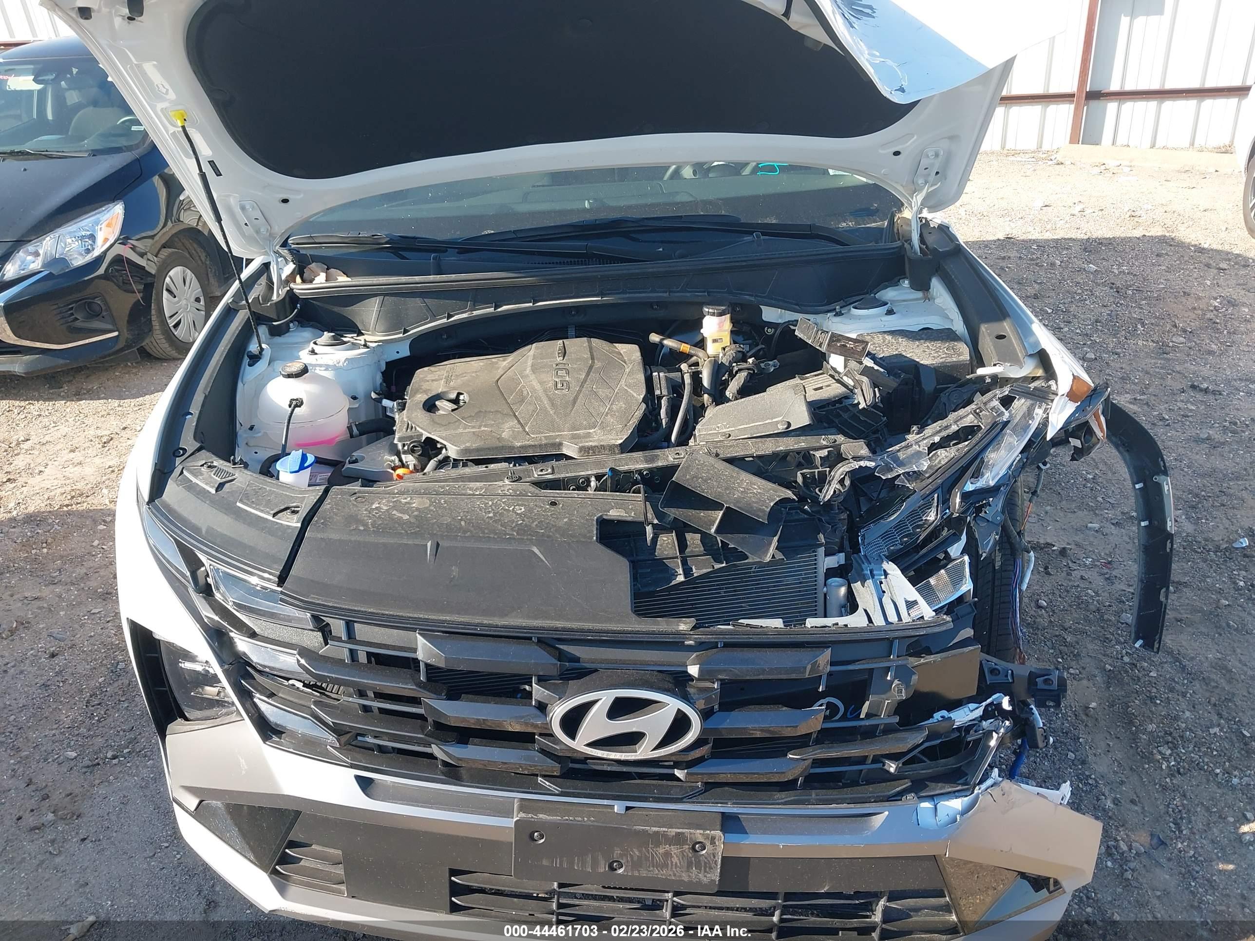 HYUNDAI TUCSON image 10