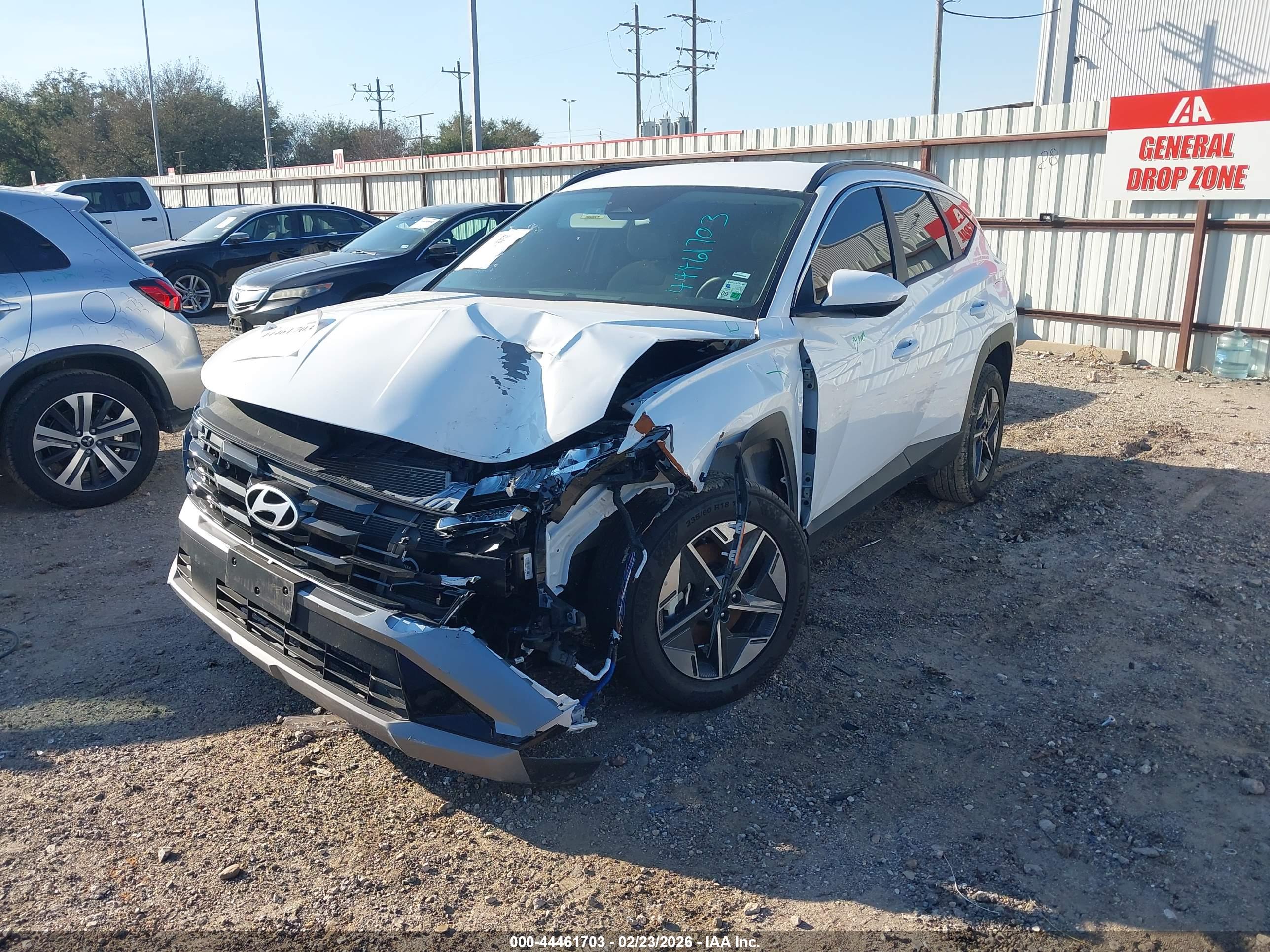 HYUNDAI TUCSON image 2