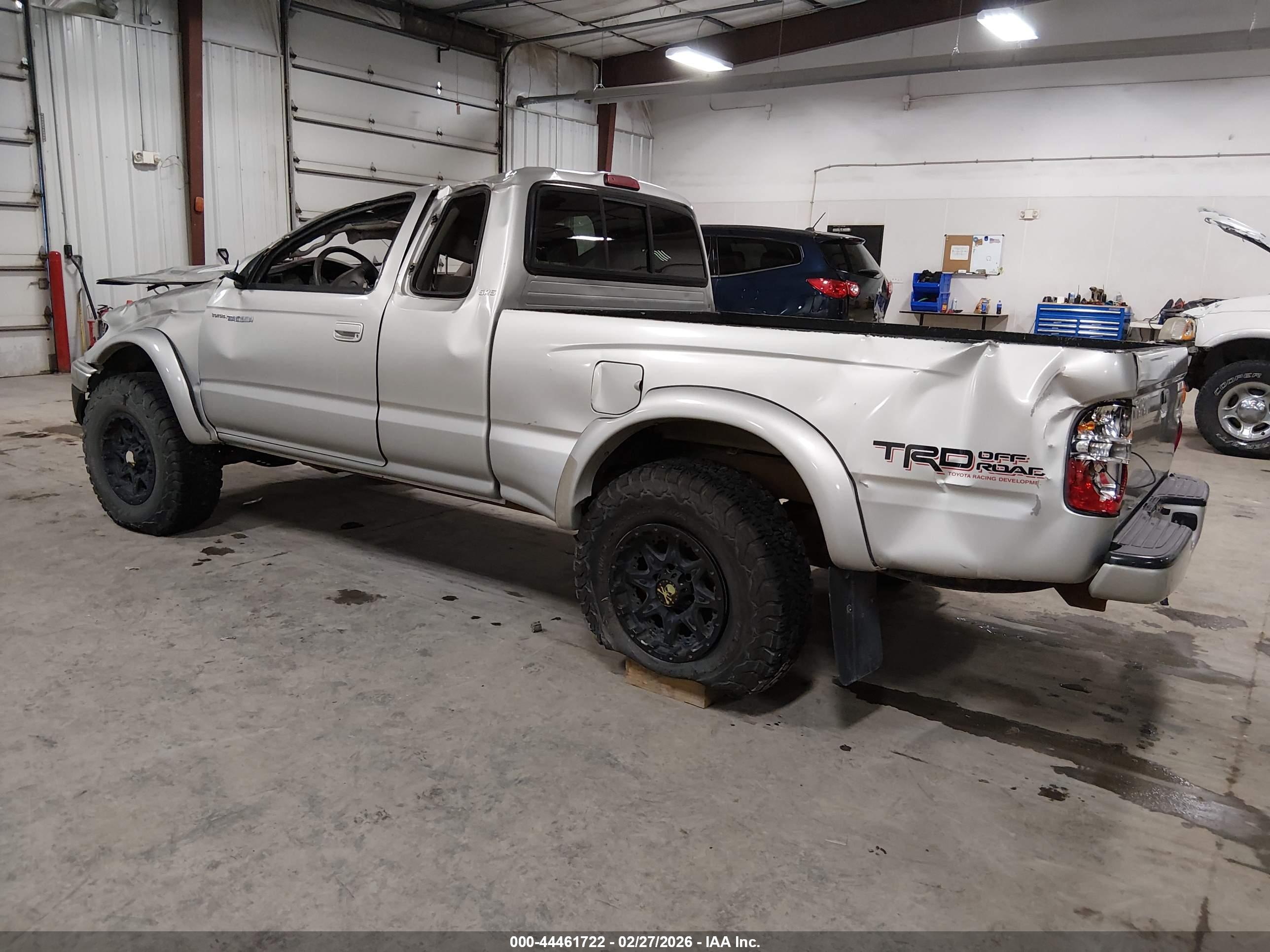 TOYOTA TACOMA image 3