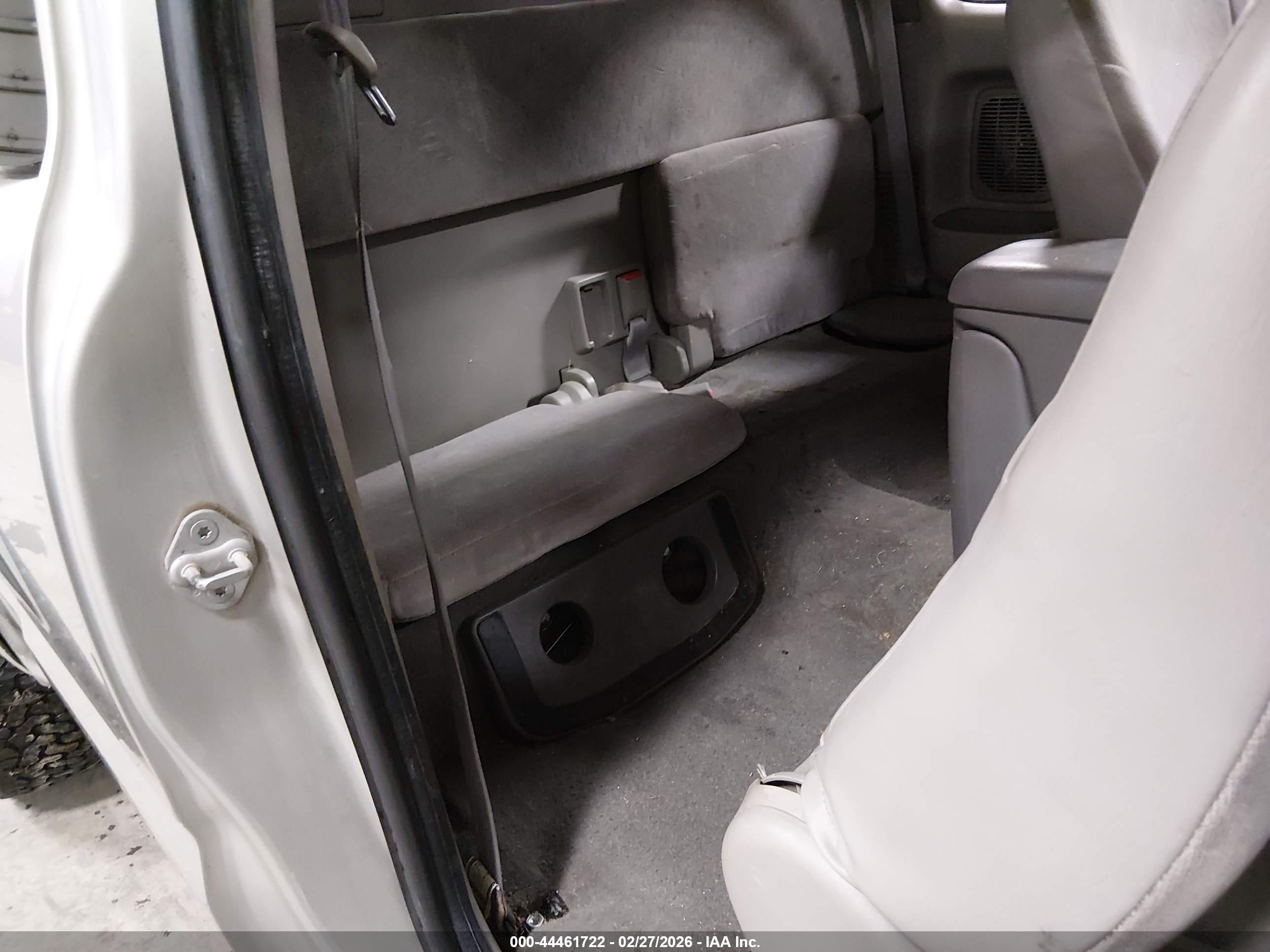 TOYOTA TACOMA image 8