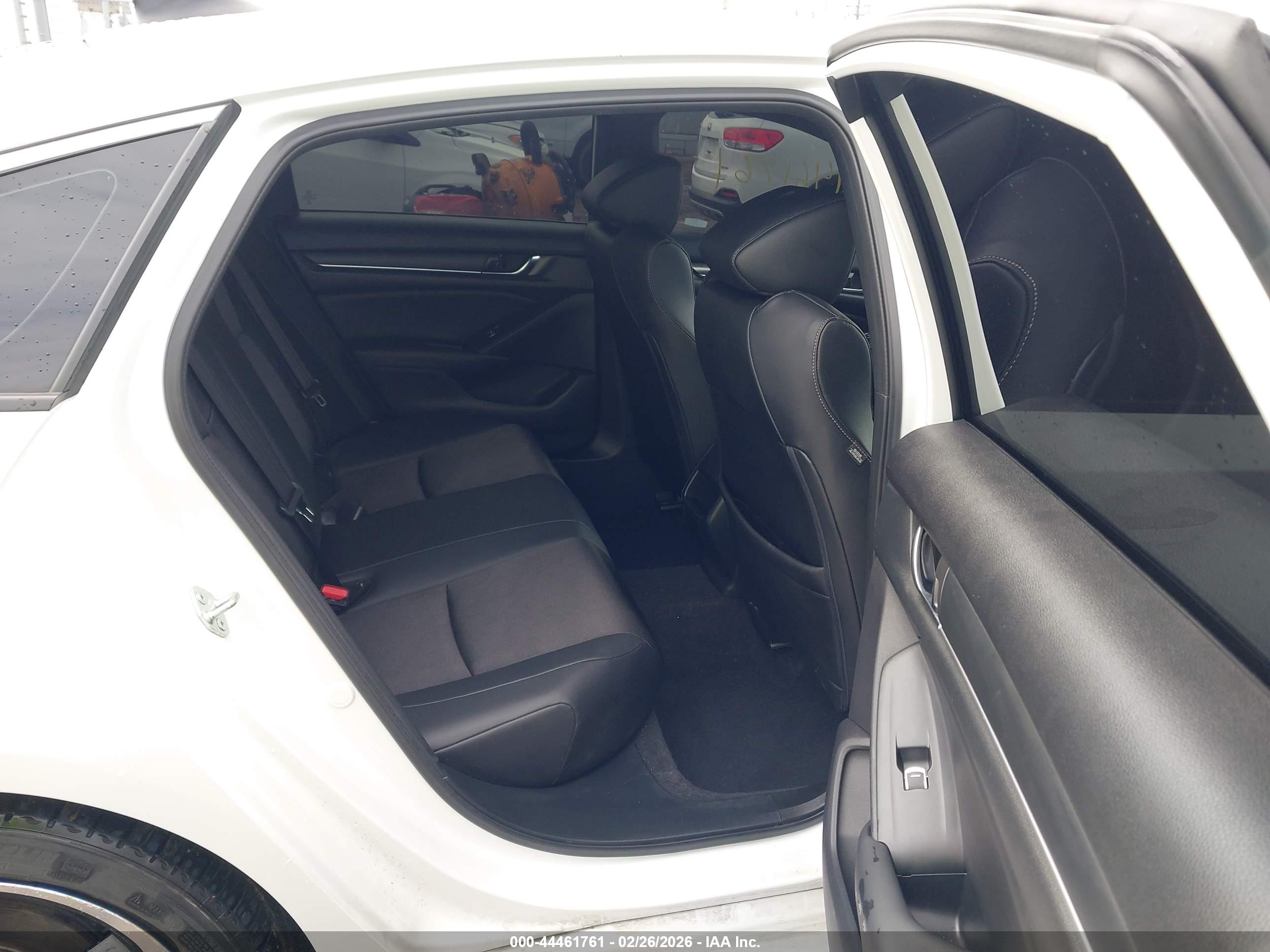 HONDA ACCORD image 8