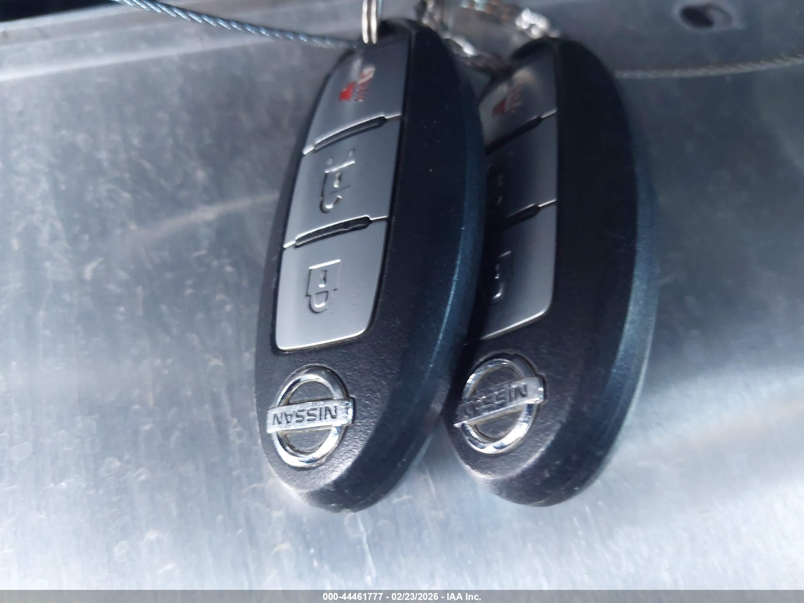 NISSAN ROGUE image 11