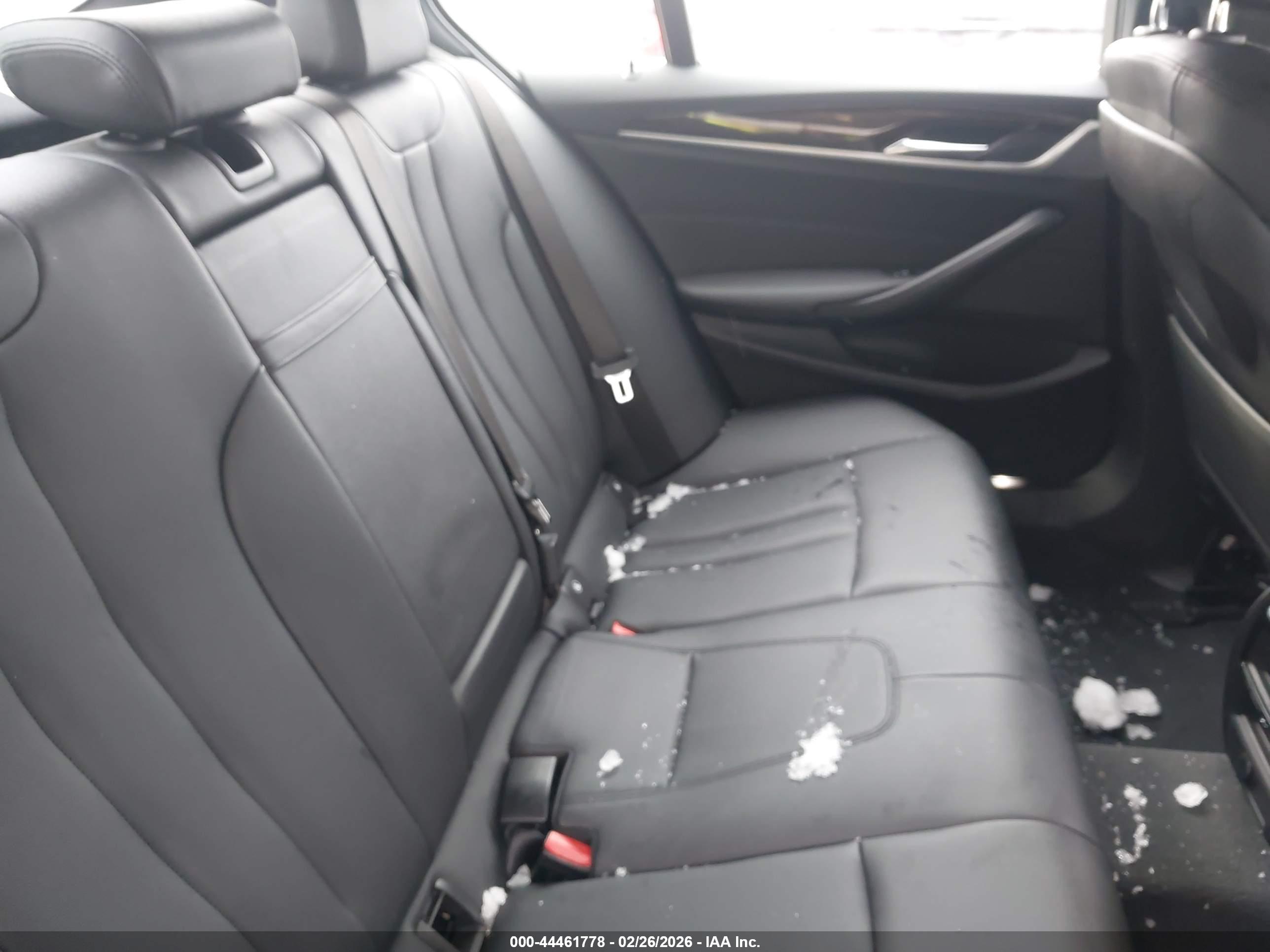 BMW 530I image 8