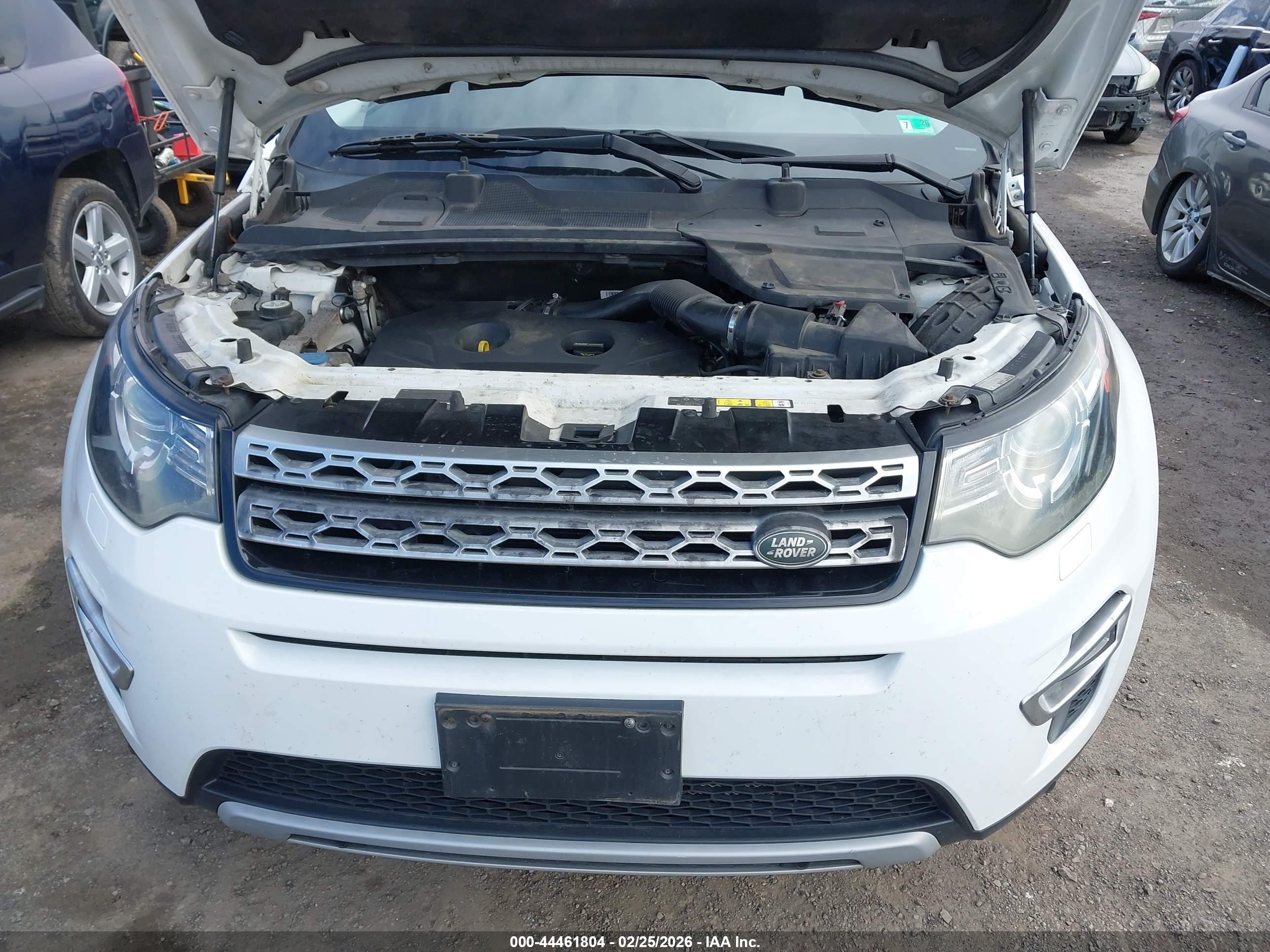 LAND ROVER image 6
