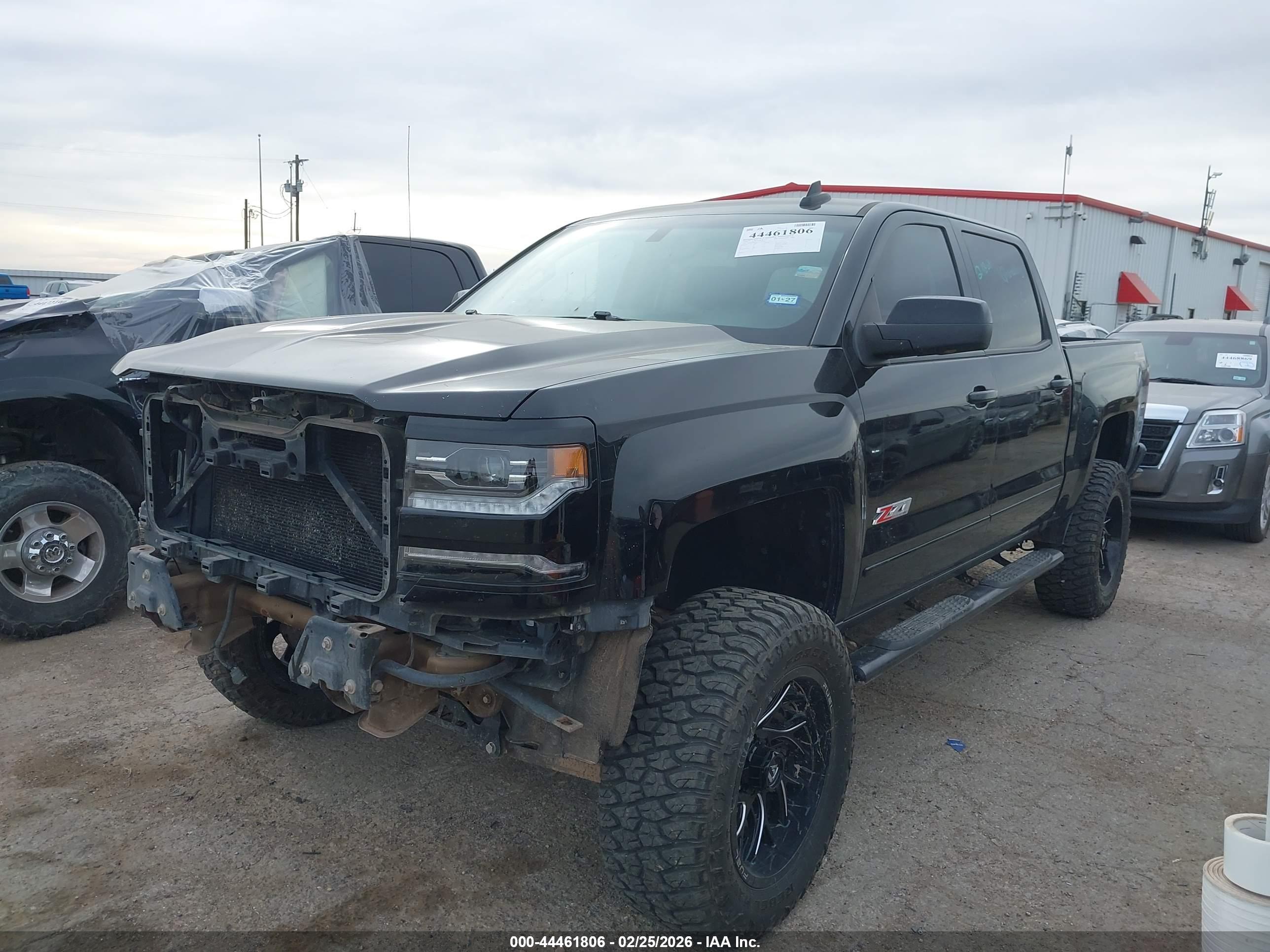 CHEVROLET SILVERADO image 2