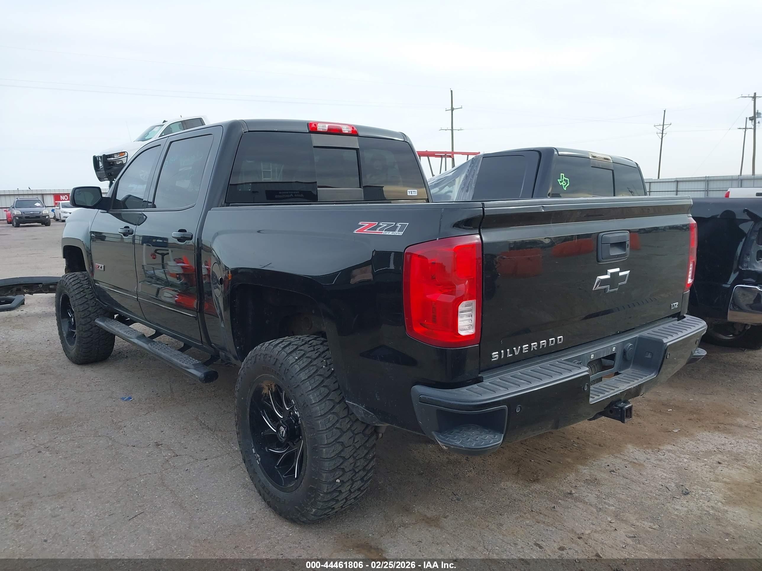 CHEVROLET SILVERADO image 3