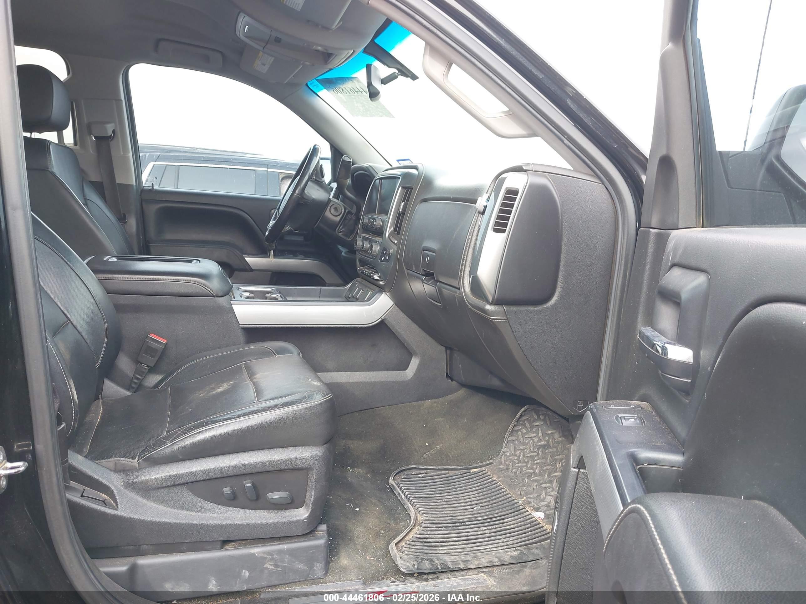 CHEVROLET SILVERADO image 5