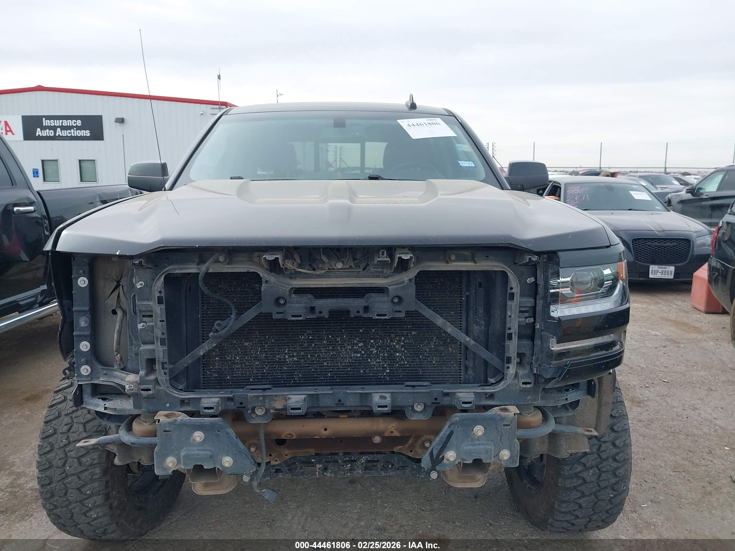 CHEVROLET SILVERADO image 6