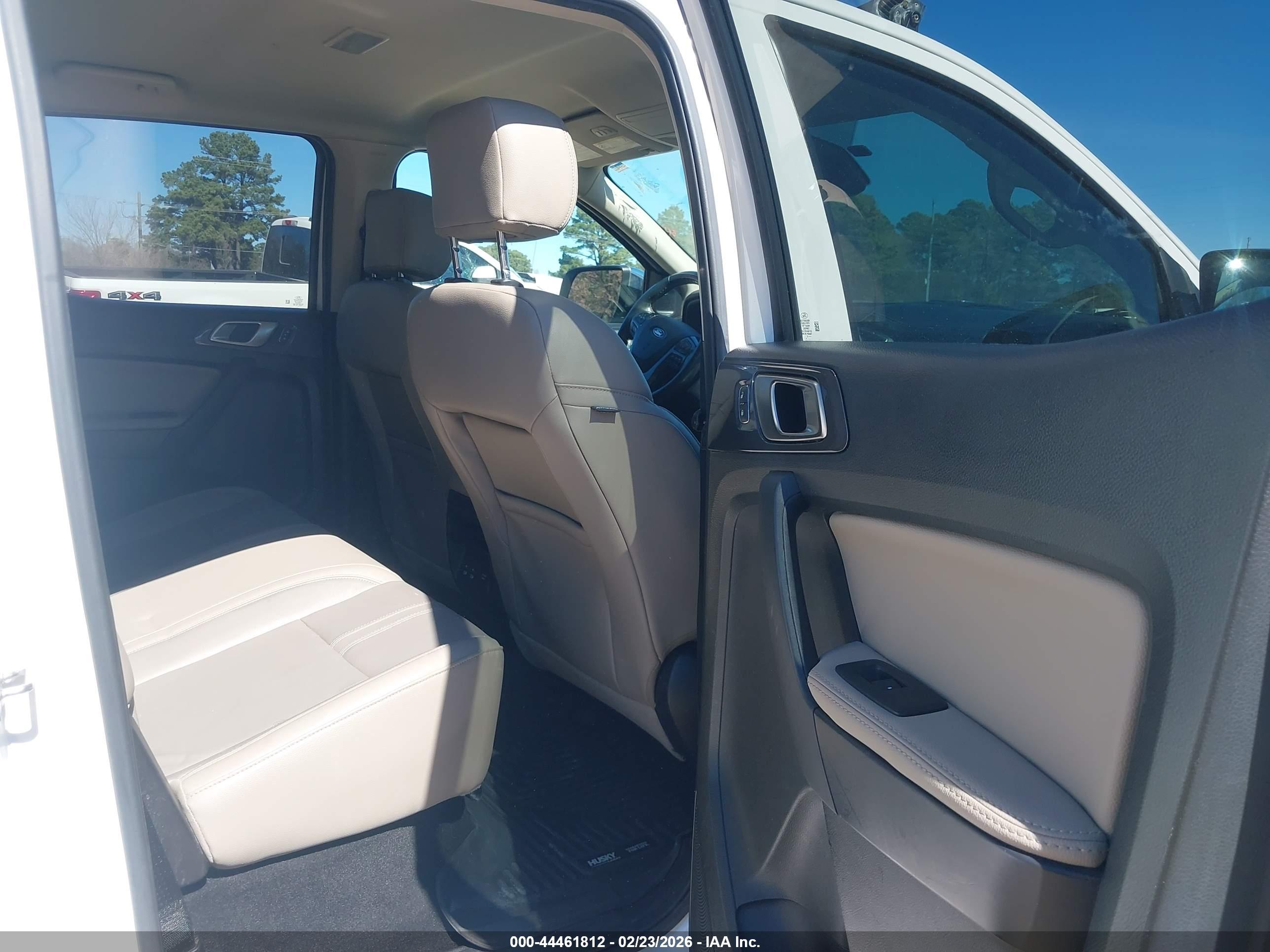 FORD RANGER image 8