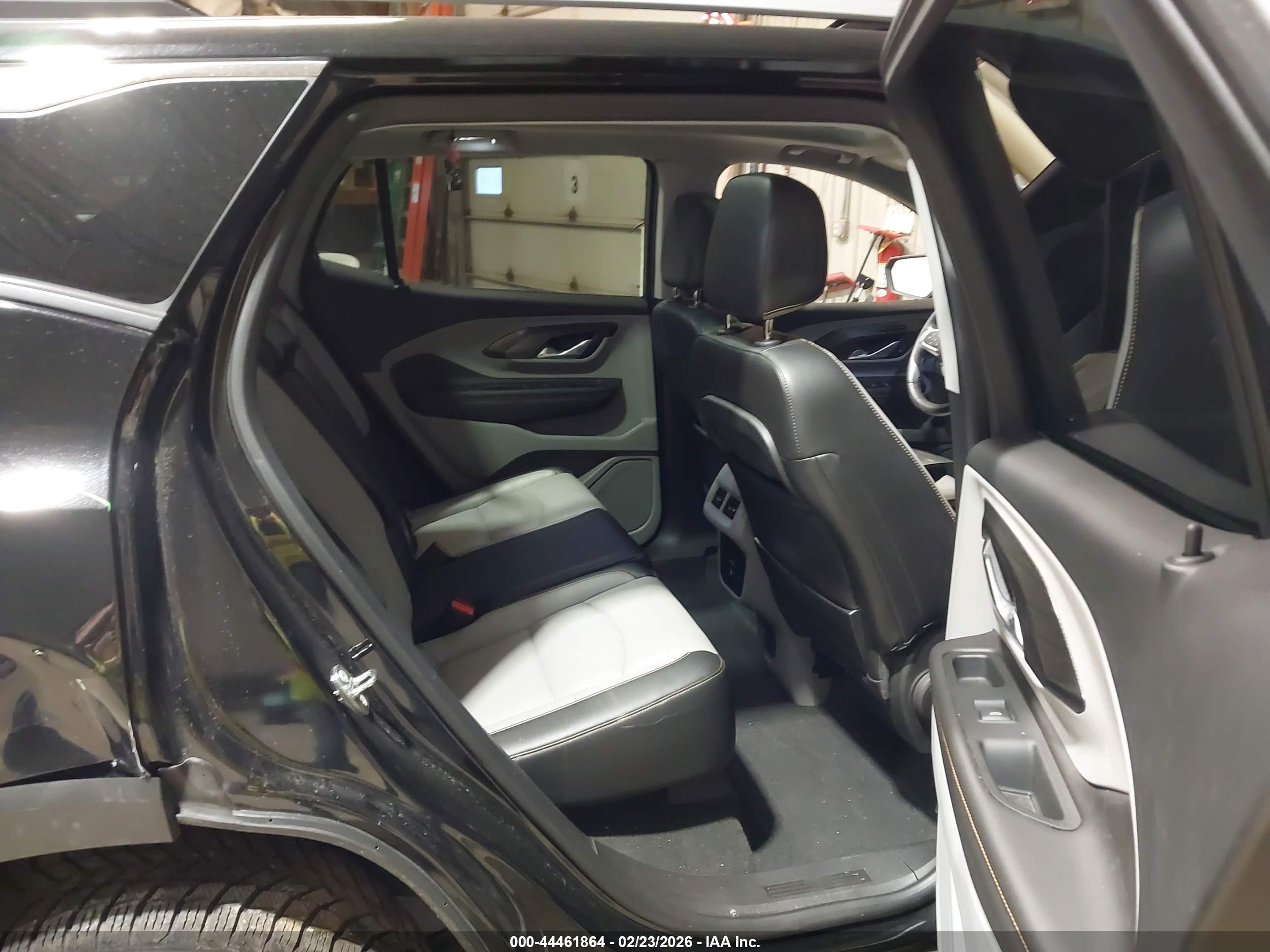 GMC TERRAIN image 8