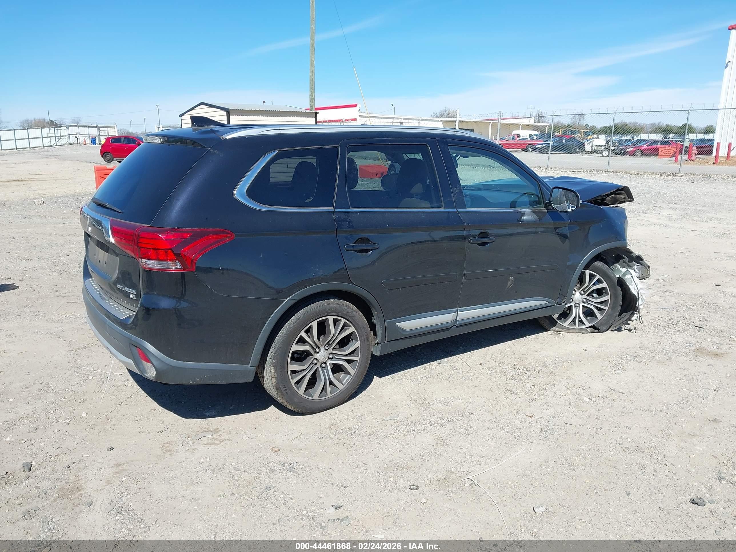MITSUBISHI OUTLANDER image 4