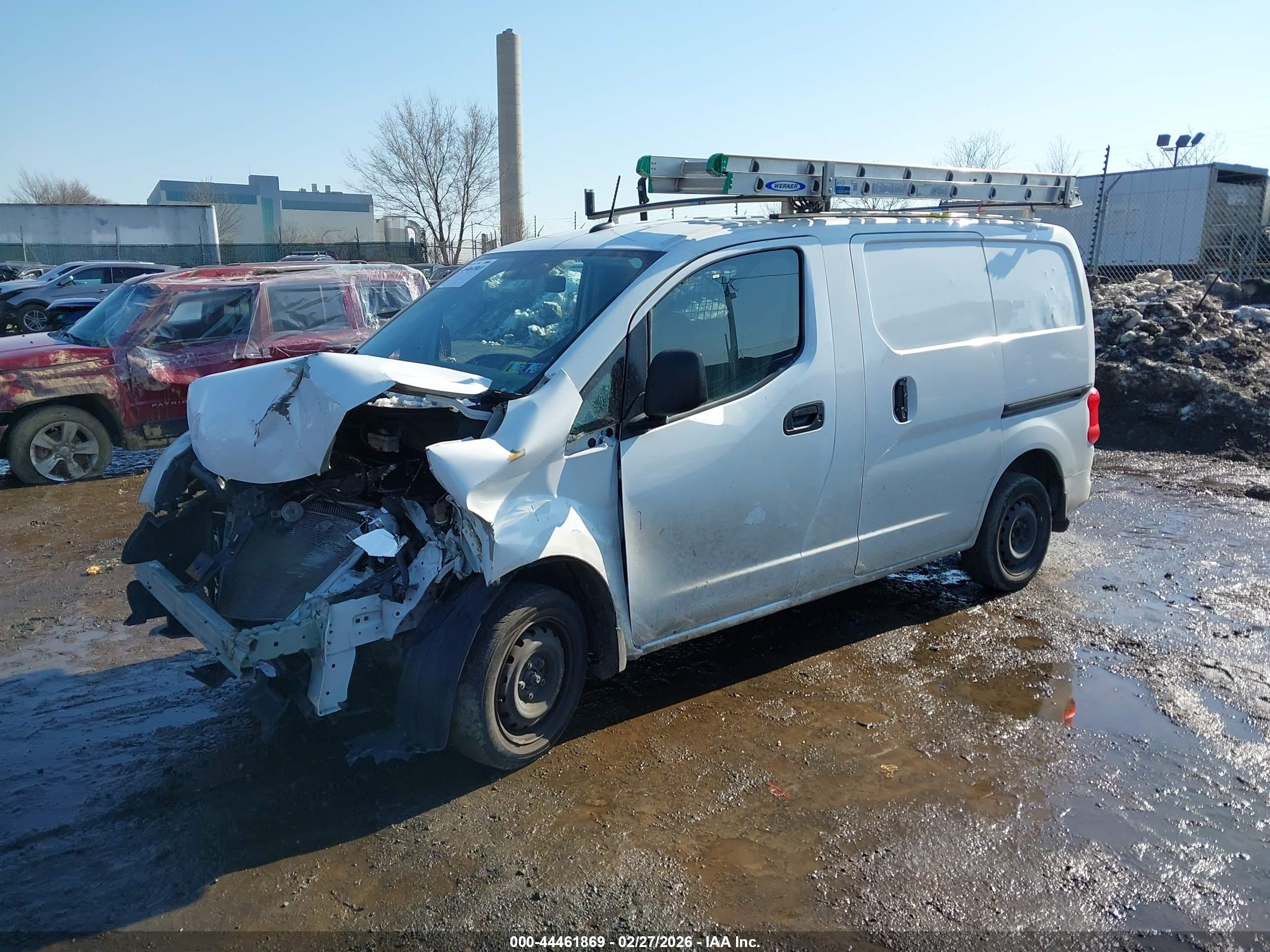 NISSAN NV200 image 2