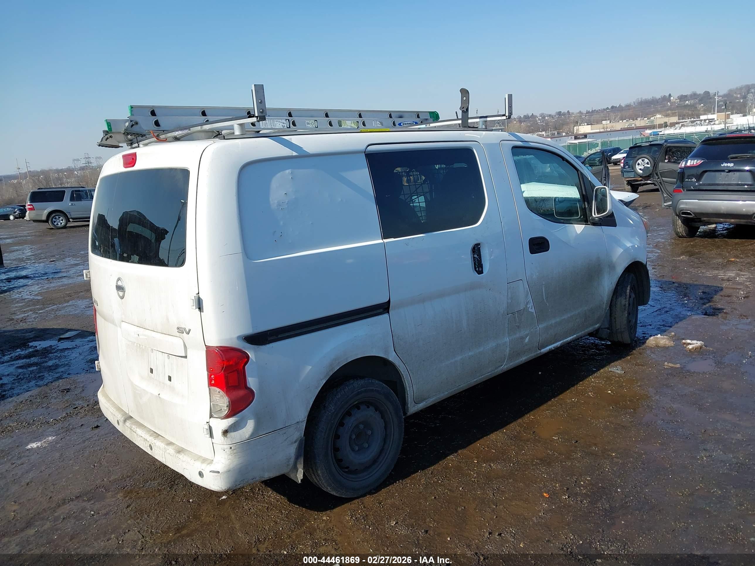 NISSAN NV200 image 4